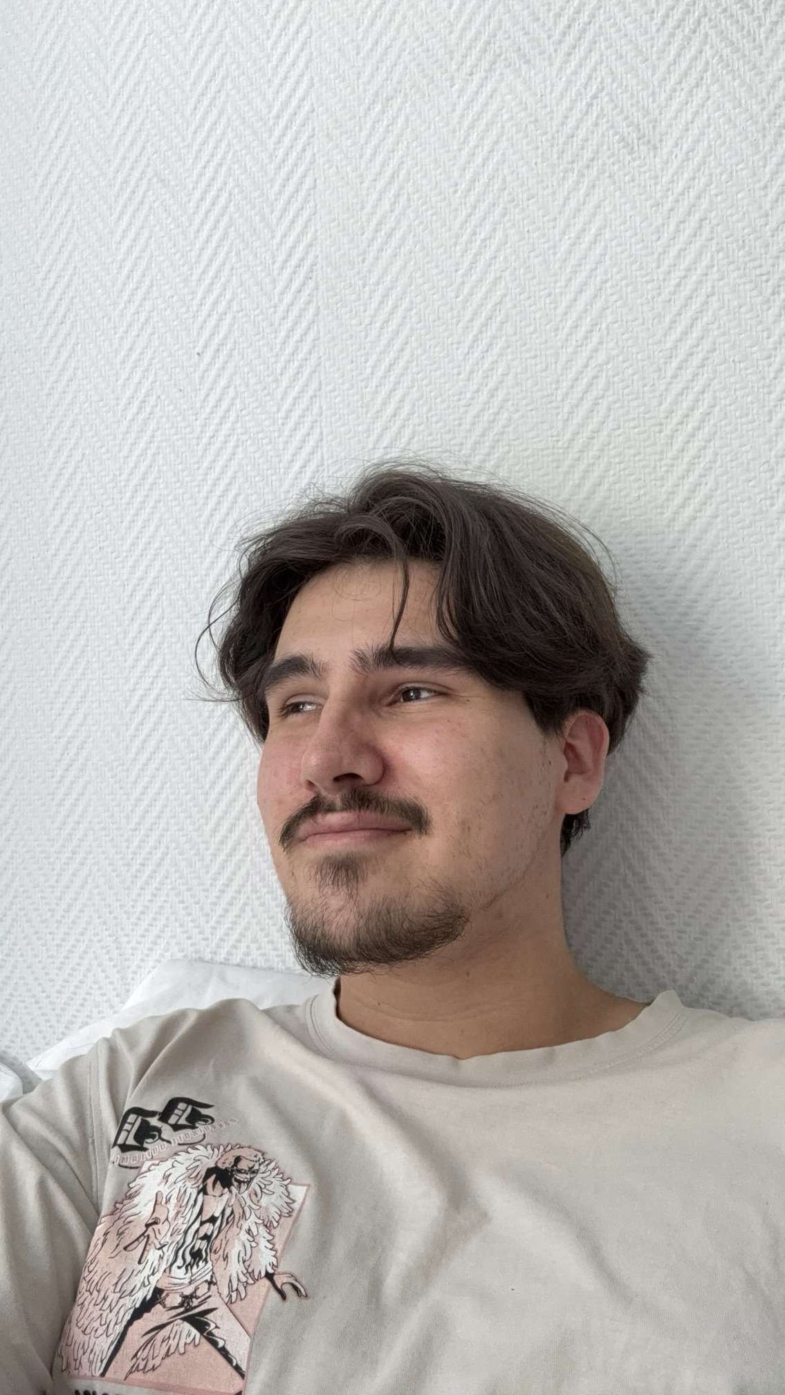 Tien Voila Quelqu un