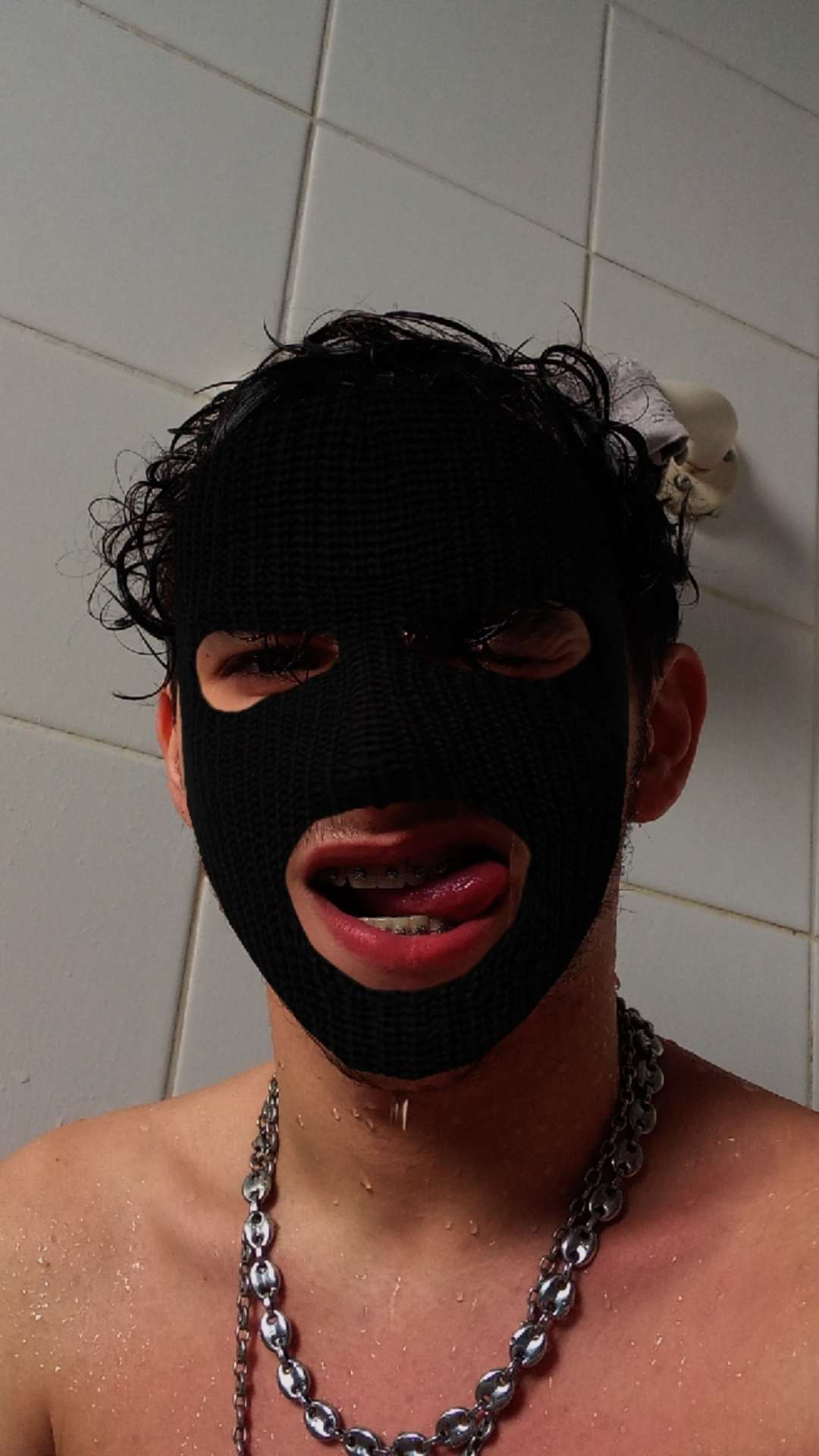 Le E