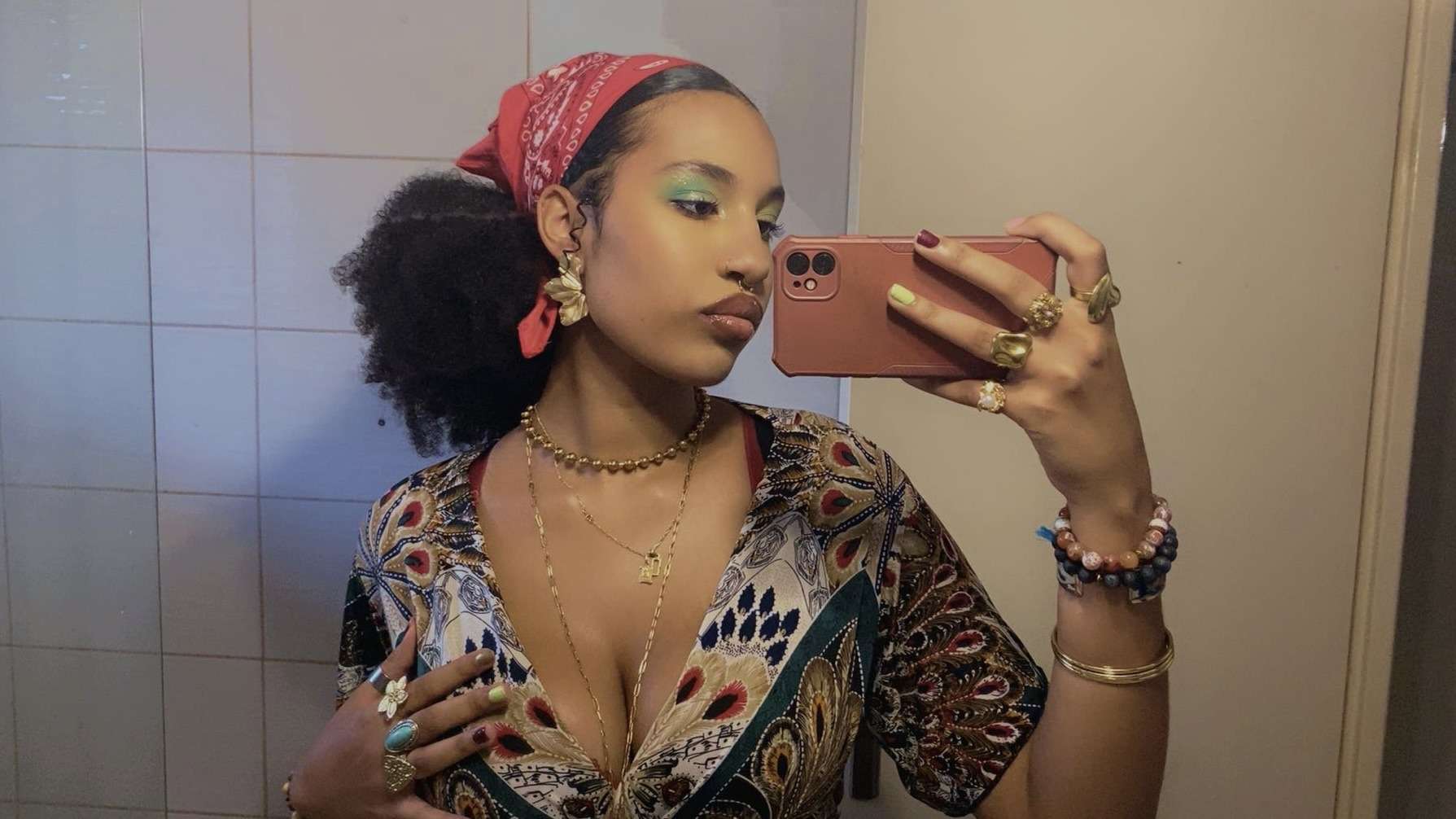 Yéléna