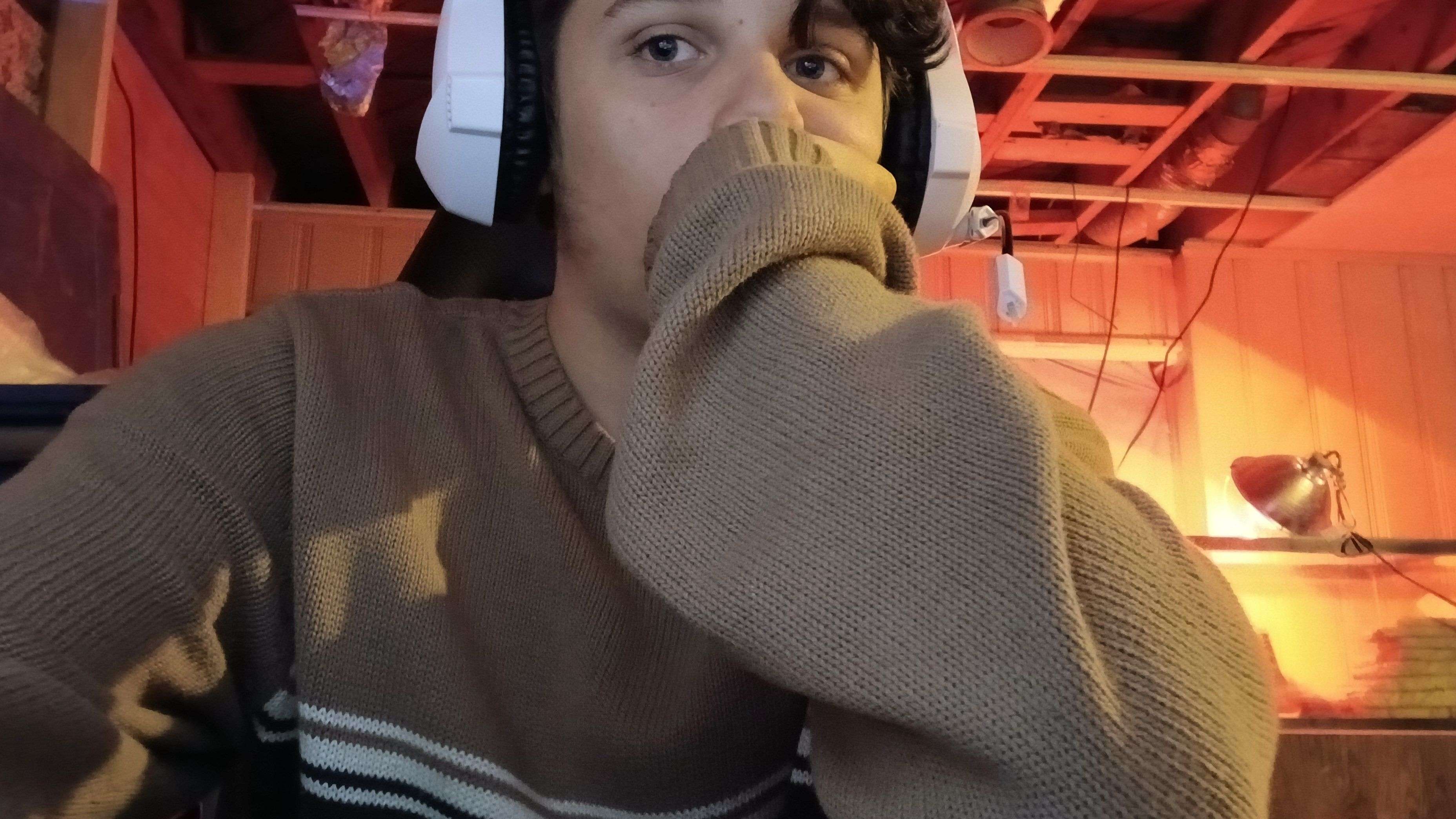 Andrewcutene