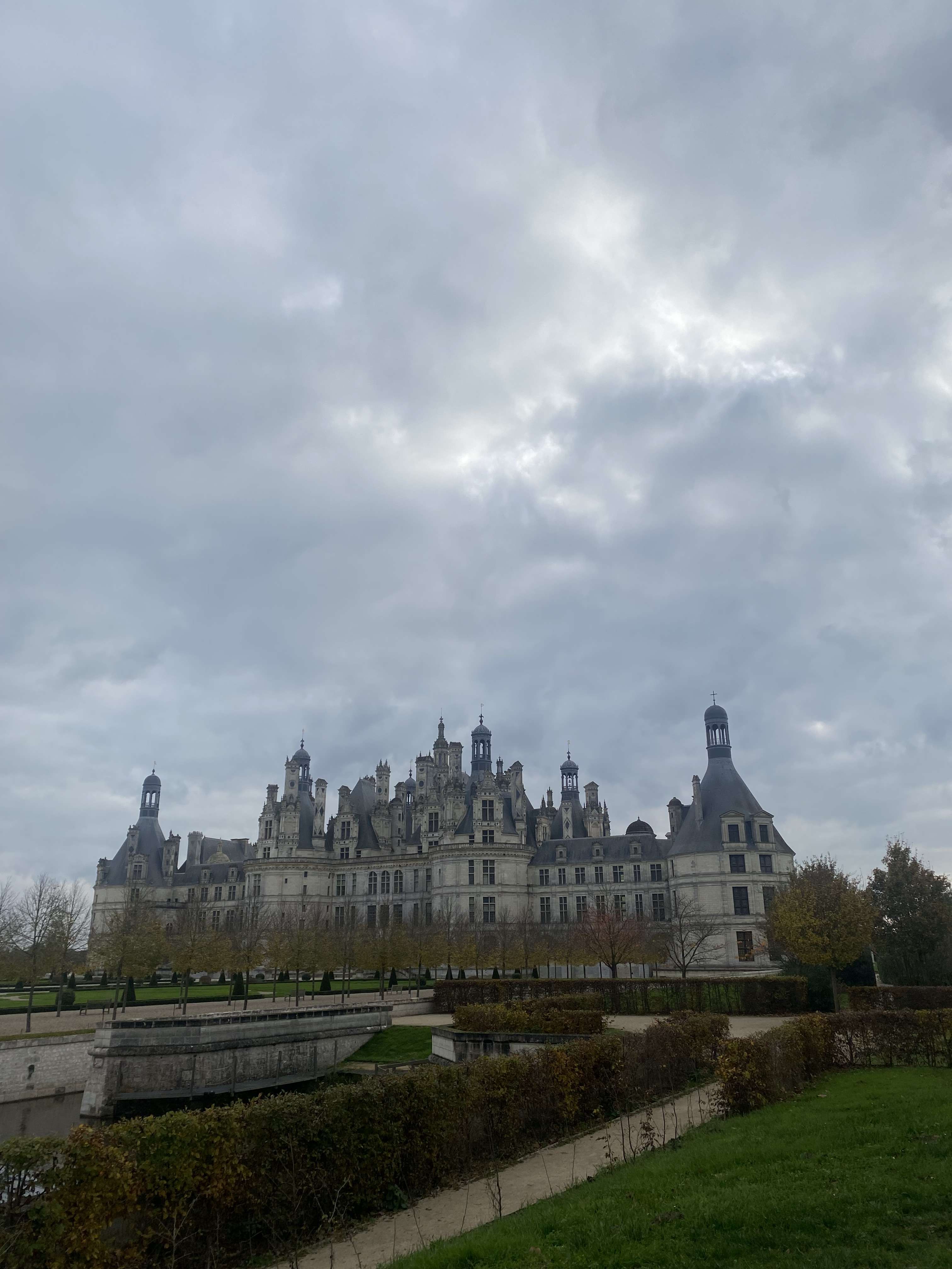 Petite sortie au Ch&acirc;teau de Chambord ce matin ✨

Je mets d&rsquo;autres photos en suite de ce post