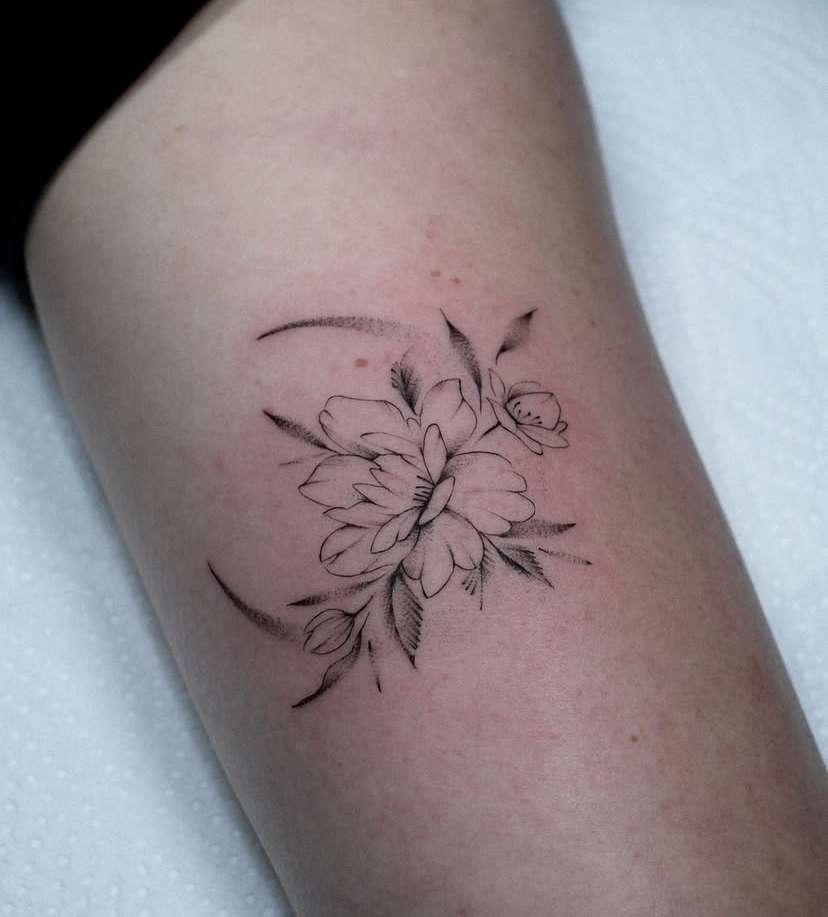 Photo 2 - 8e tatouage fait 🥰🤩
Mon tatoueur a un talent incroyable, ses tatouages sont trop beau ✨

J'attends qu'il m'envoie d'autres photos