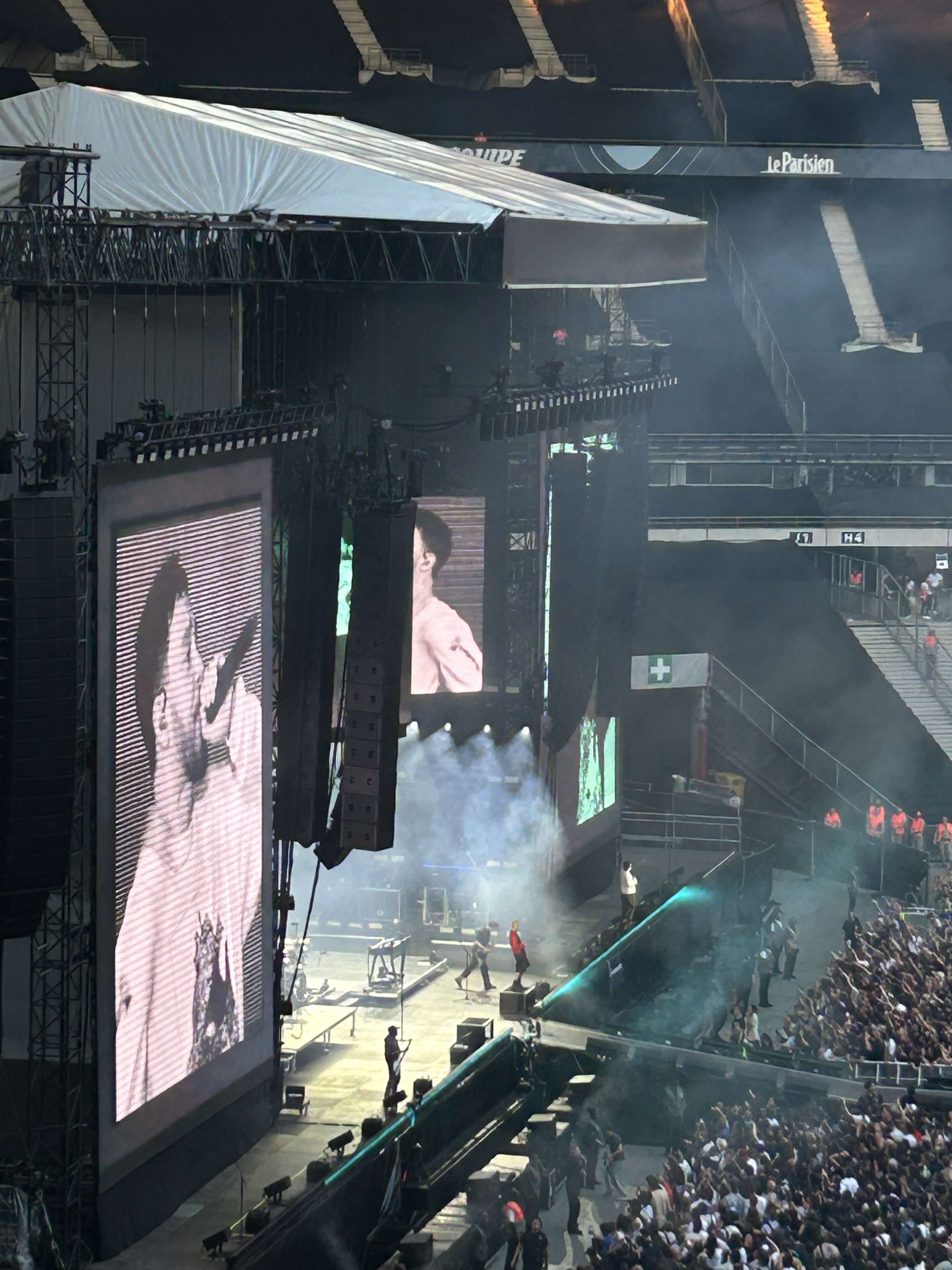 Photo 2 - Sous ce post je vais poster quelques photos et vidéos que j’ai prises du concert de Linkin Park au Stade de France hier soir 🤩🤘🏼