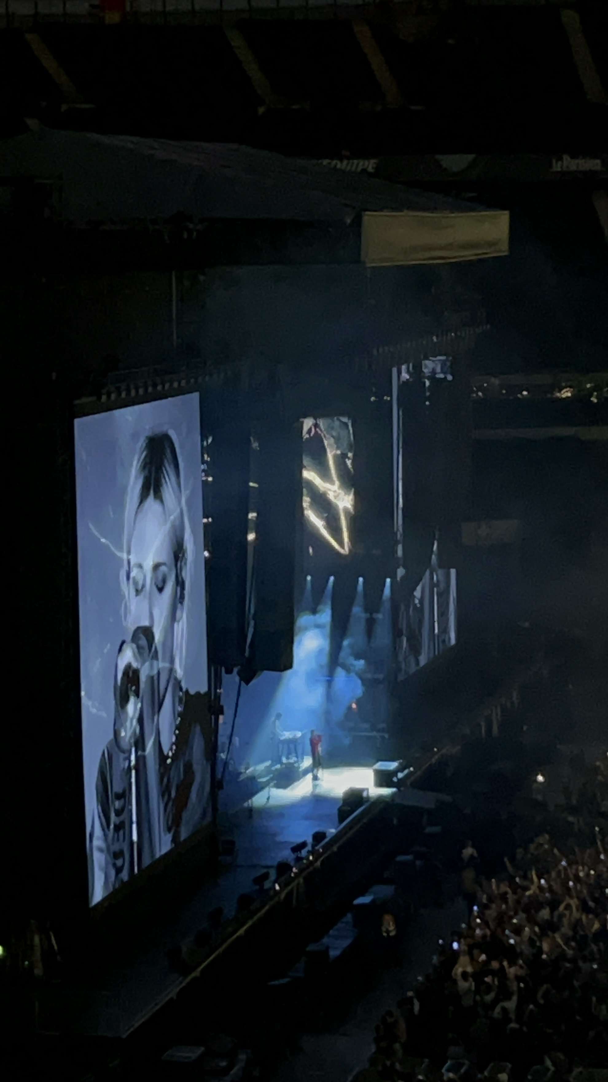 Photo 4 - Sous ce post je vais poster quelques photos et vidéos que j’ai prises du concert de Linkin Park au Stade de France hier soir 🤩🤘🏼
