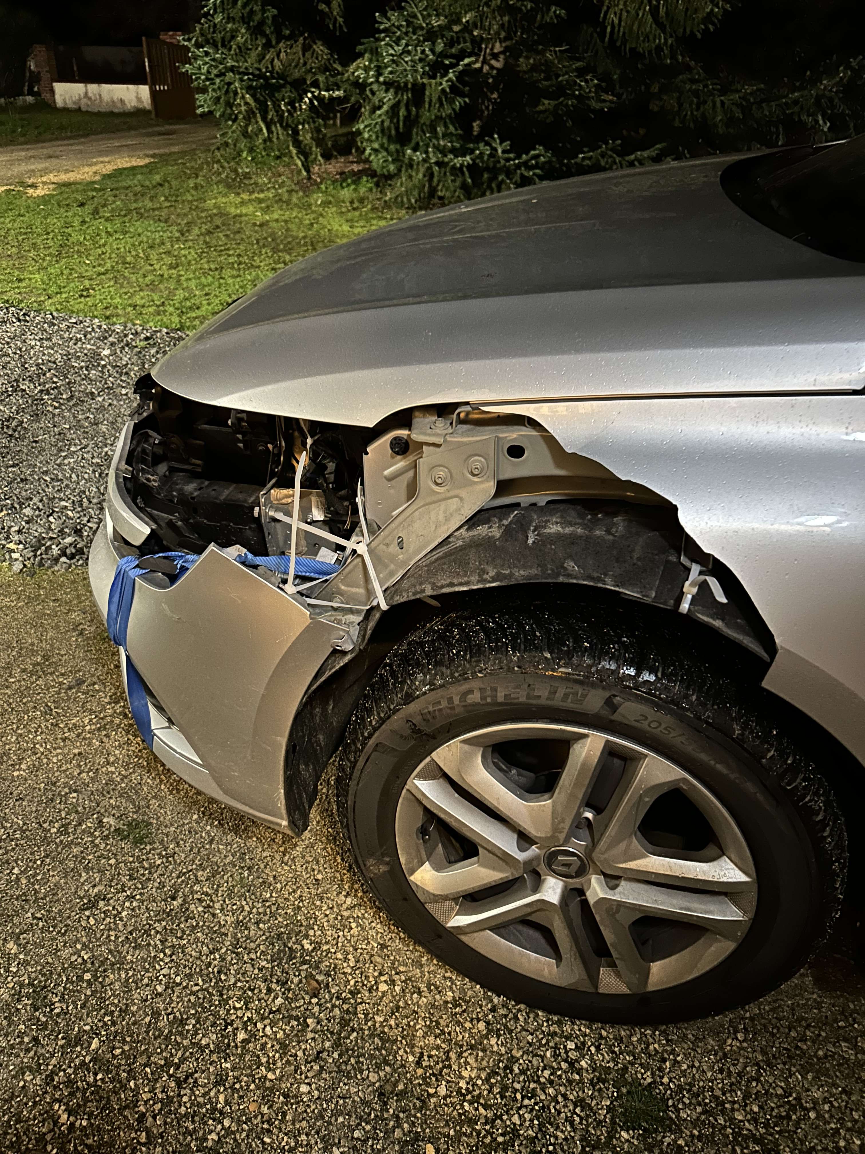 Photo 3 - Demain ma voiture passe à l’expertise, 1 semaine et 1 jour après mon accident de la route 🥲😖