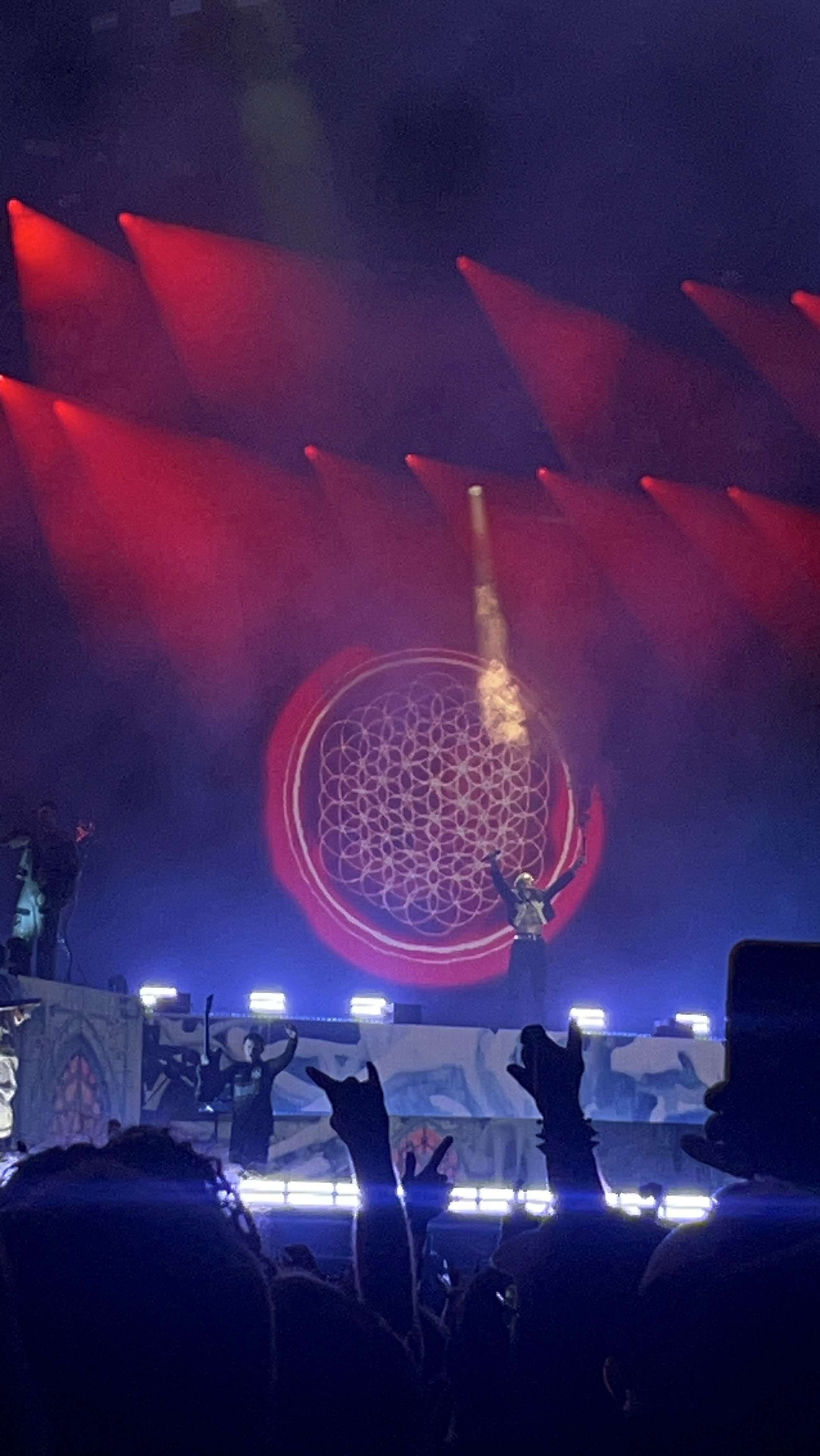 Photo 4 - Hier c’était ma 1ère journée au Hellfest, c’est indescriptible la sensation ! Je vie enfin mon rêve d’enfance 😍
C’est parti jusqu’à dimanche encore (je fais les 4 jours) 🤩🤘🏼