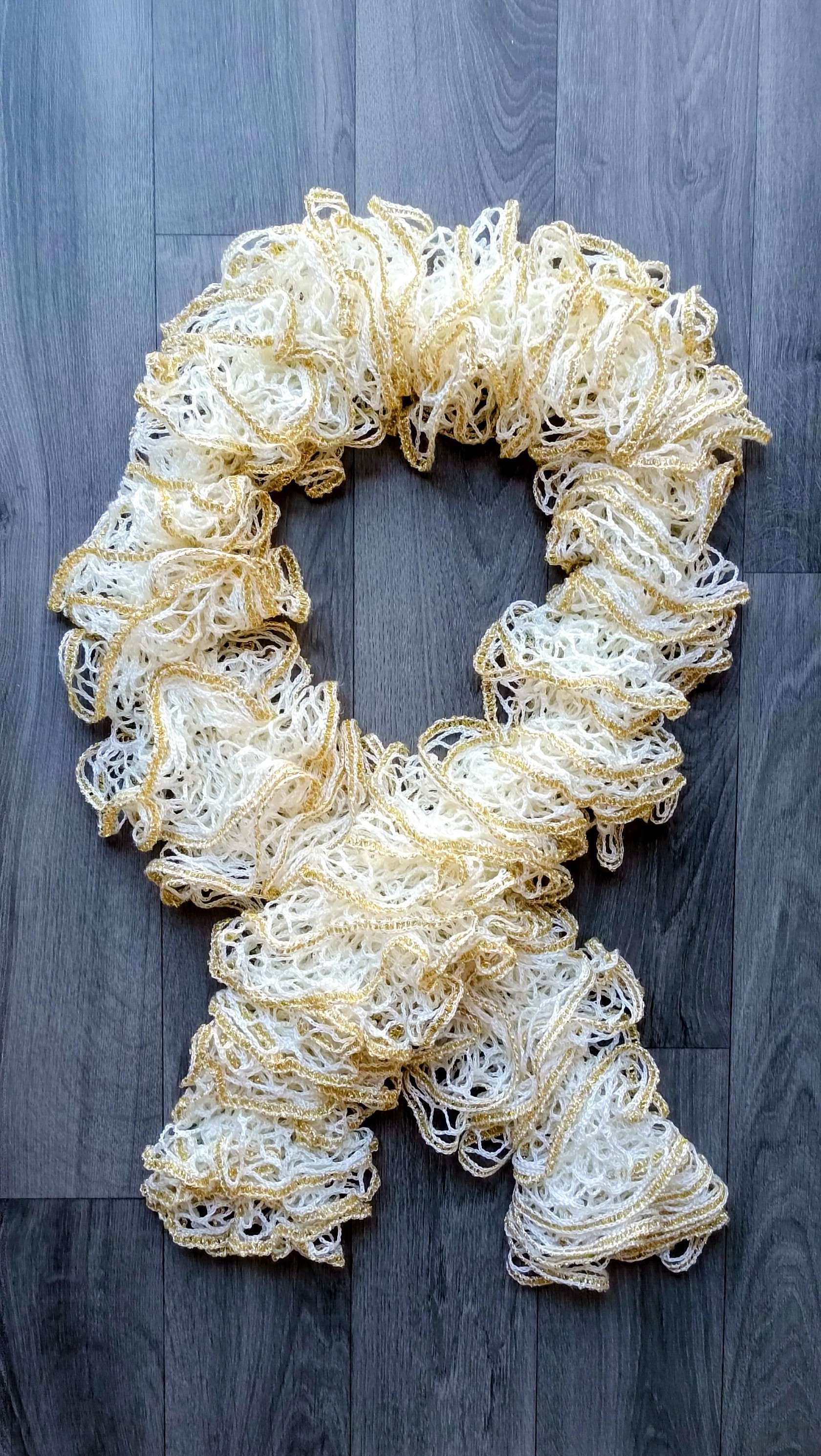 J'ai fini les &eacute;charpes ✅ Vous pr&eacute;f&eacute;rez laquelle? 

#tricot #hiver #mode #cr&eacute;ation #&eacute;charpe