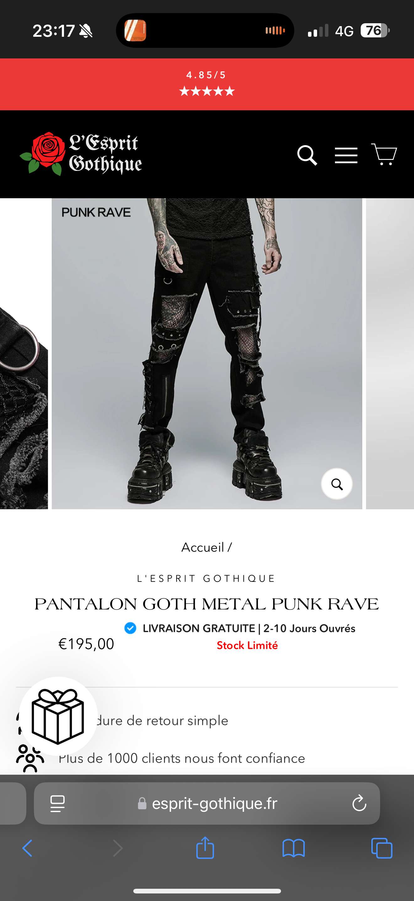 J&rsquo;me suis refait un p&rsquo;tit outfit on tente le gothique cette fois 🙂&zwj;↕️