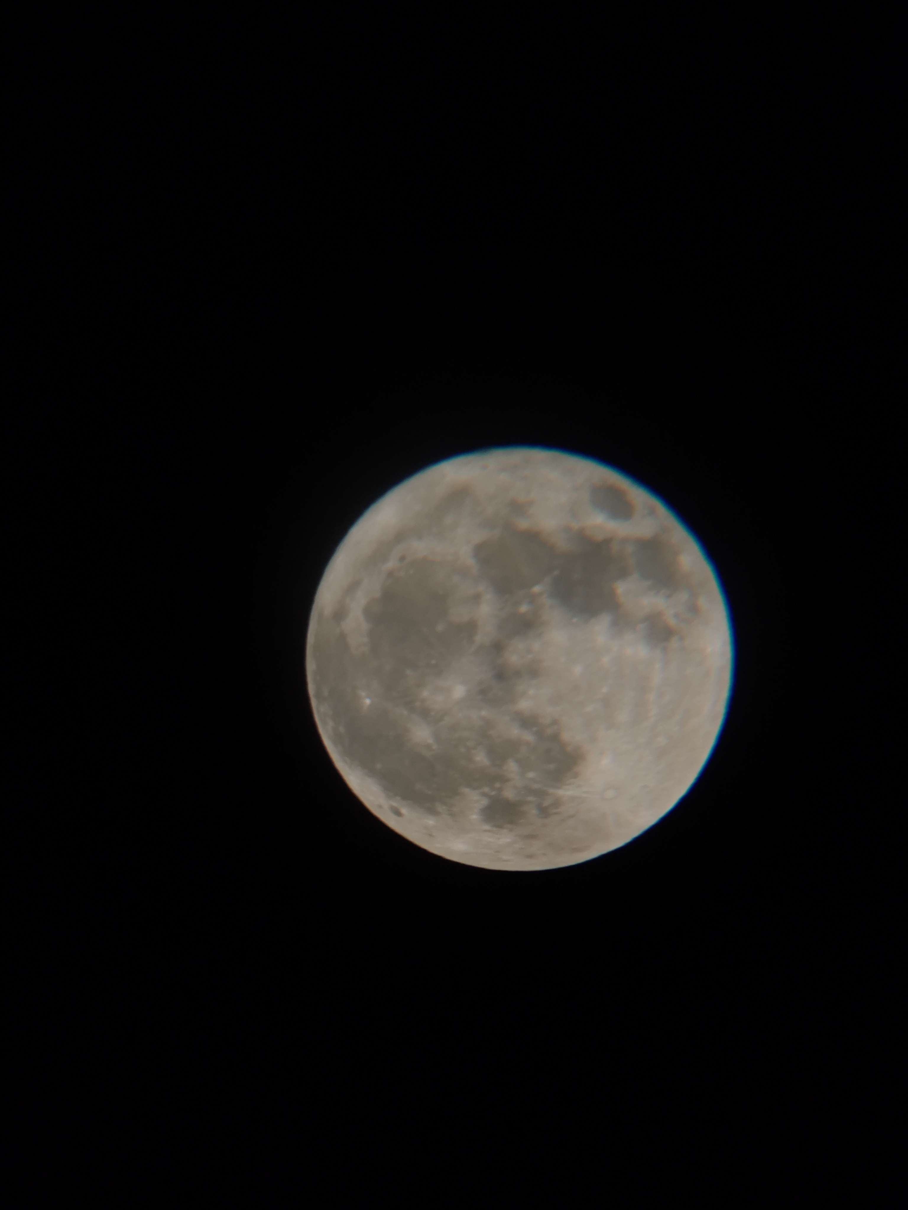 X 12.5 + zoom X2.3 avec le t&eacute;l&eacute;phone