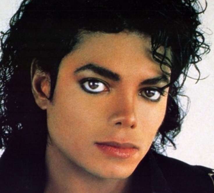 Photo 2 - Quelle artiste musicaux vous préférez parmi ces 4 ? Bob Marley, Michael Jackson, Elvis Presley, et John Lennon