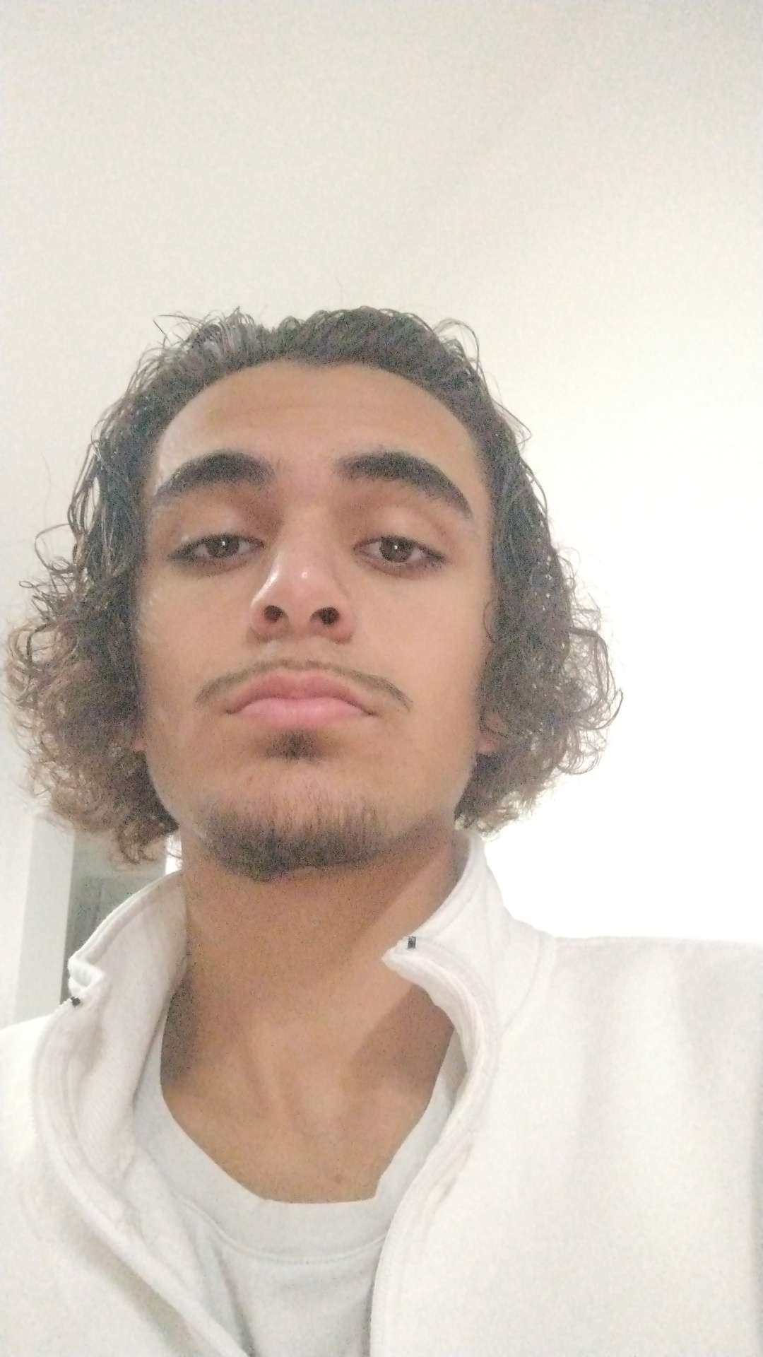 Photo 2 - C'était mieux avec les cheveux longs ou pas ?