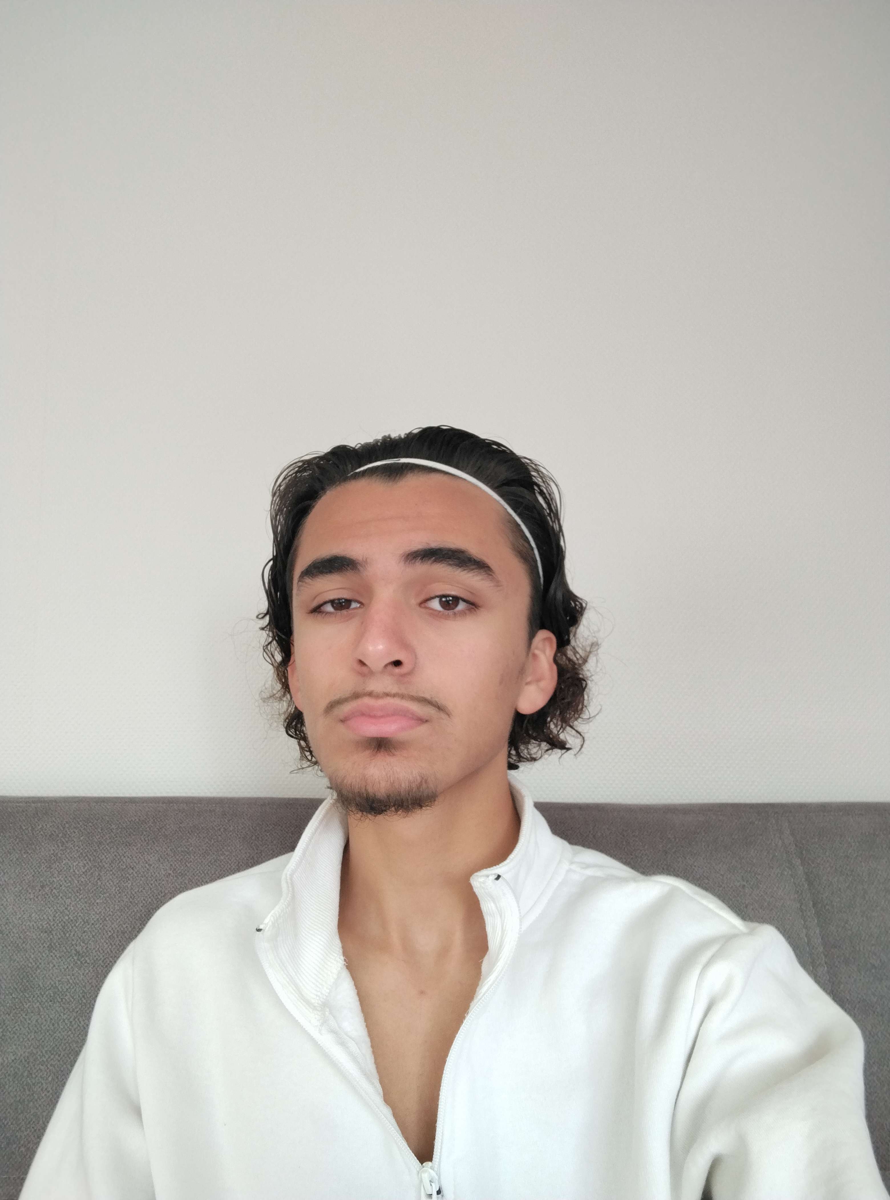 Photo 3 - C'était mieux avec les cheveux longs ou pas ?