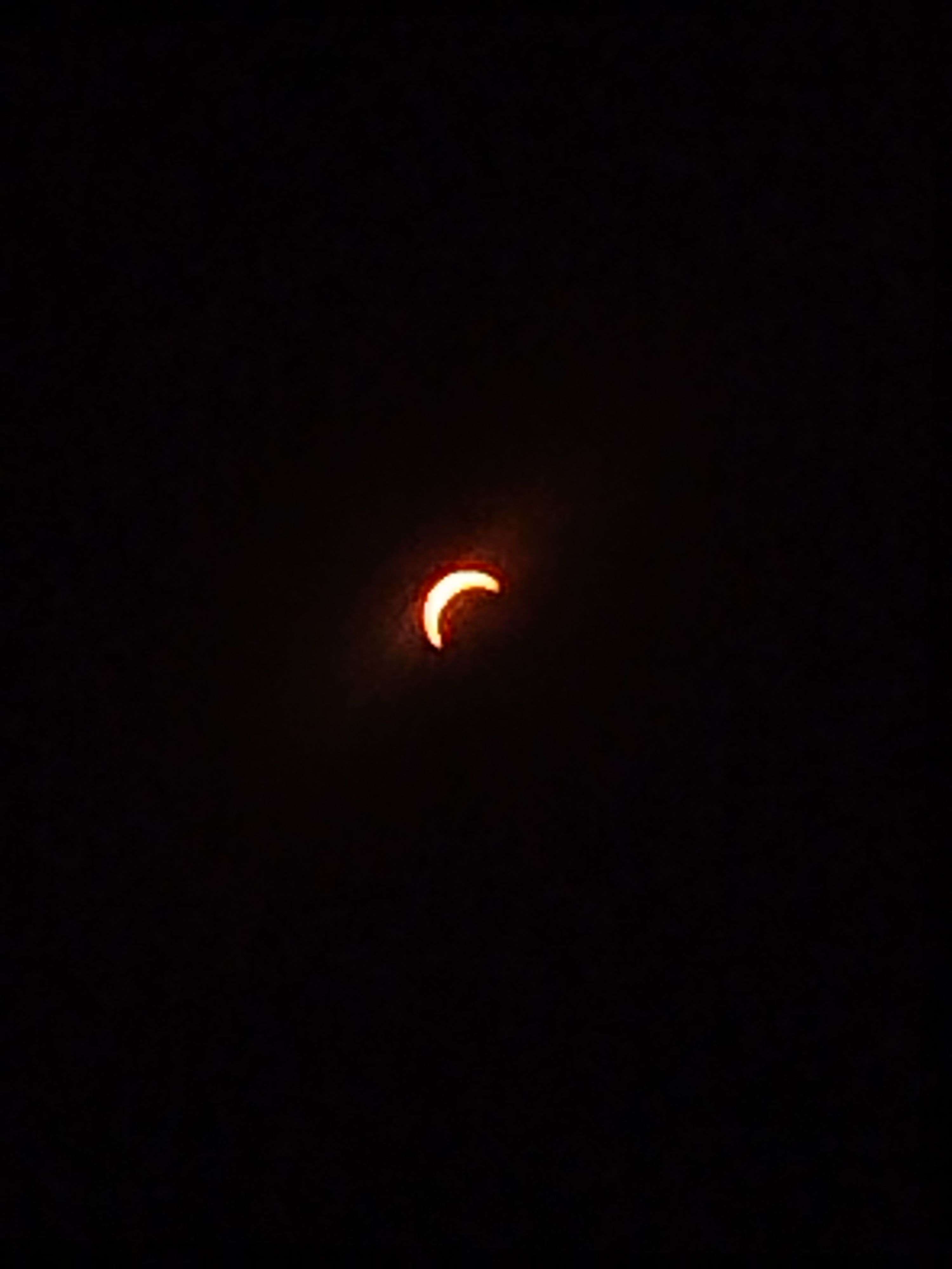 Photo 3 - Quelques photos pendant l'éclipse vous préférez laquelle ?