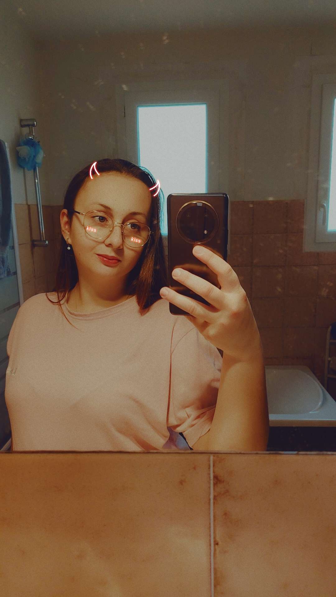 Avec ou sens maquillage  #salutations