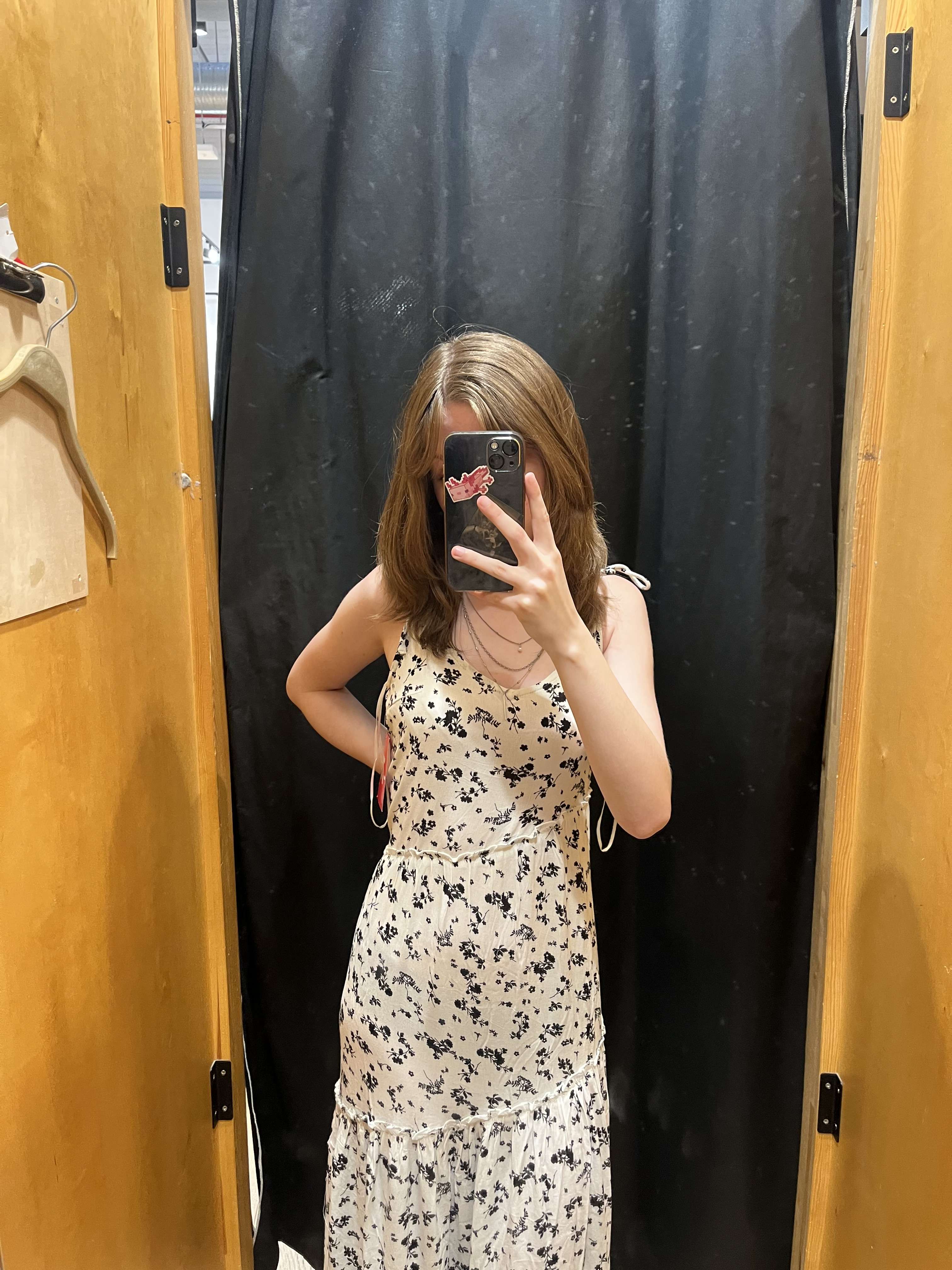 on va slay les robes d&rsquo;&eacute;t&eacute; (votez pas please j&rsquo;voulais juste mettre 2 photos)
#mercicloclo #elleatoutpay&eacute;