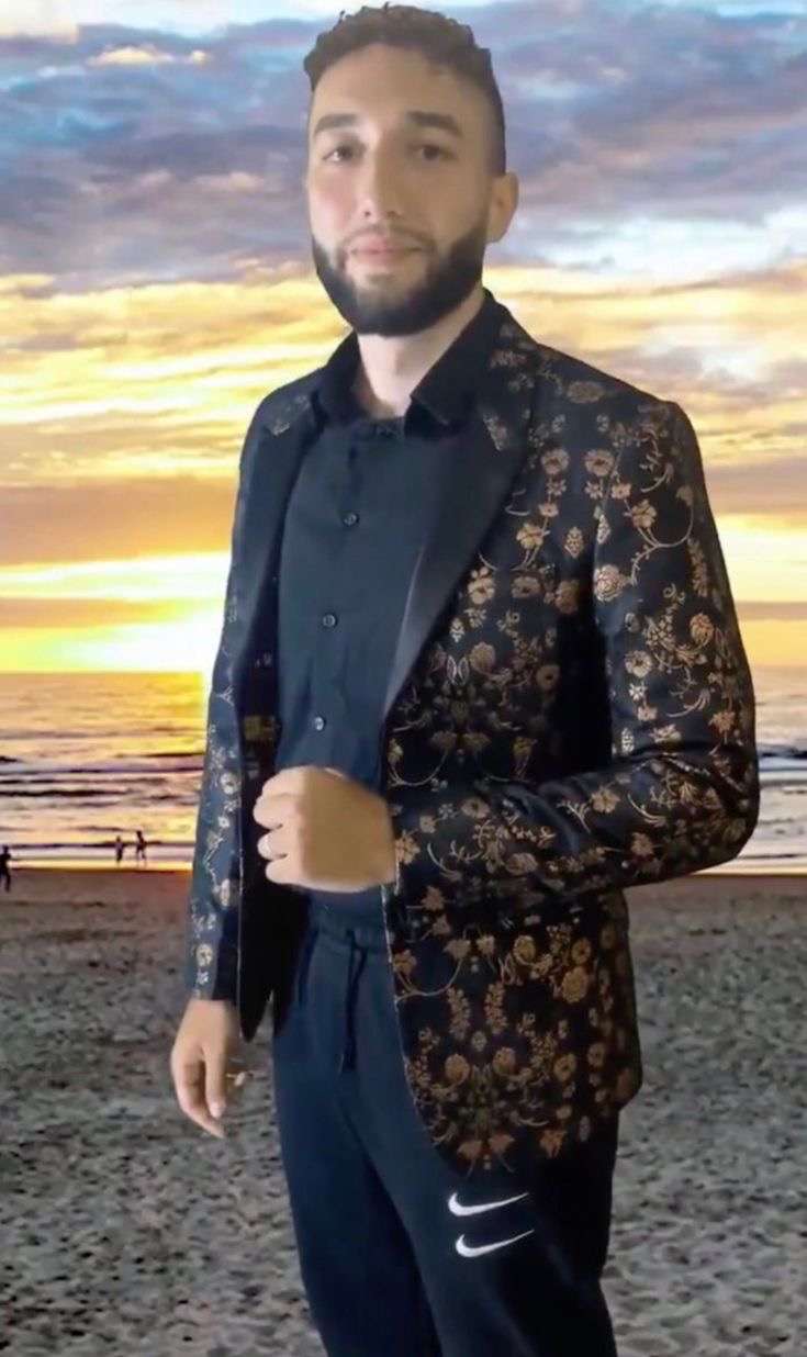 Tu pr&eacute;f&egrave;re &ecirc;tre demander en mariage par : un bel homme sur la plage ? Un l&eacute;murien sexy ?

Je follow la meilleur r&eacute;ponse en commentaire soyez cr&eacute;atif !