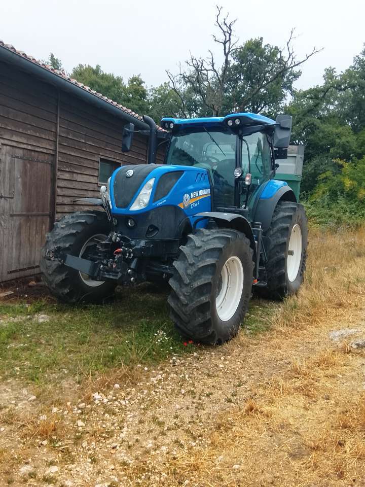 New Holland ou Valtra ?