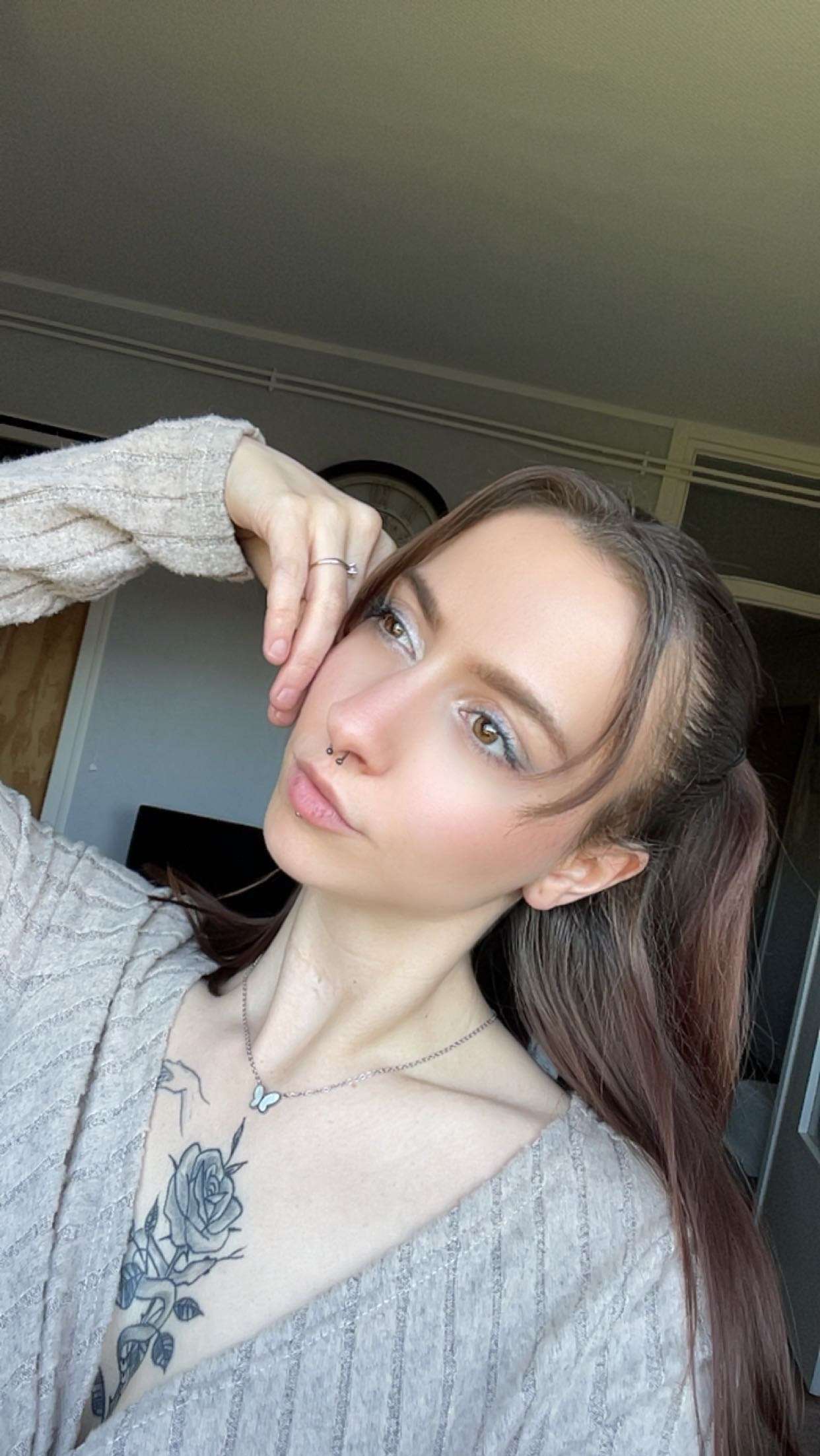 Photo 1 - 1 mot qui pourrait me décrire 🌸🙂