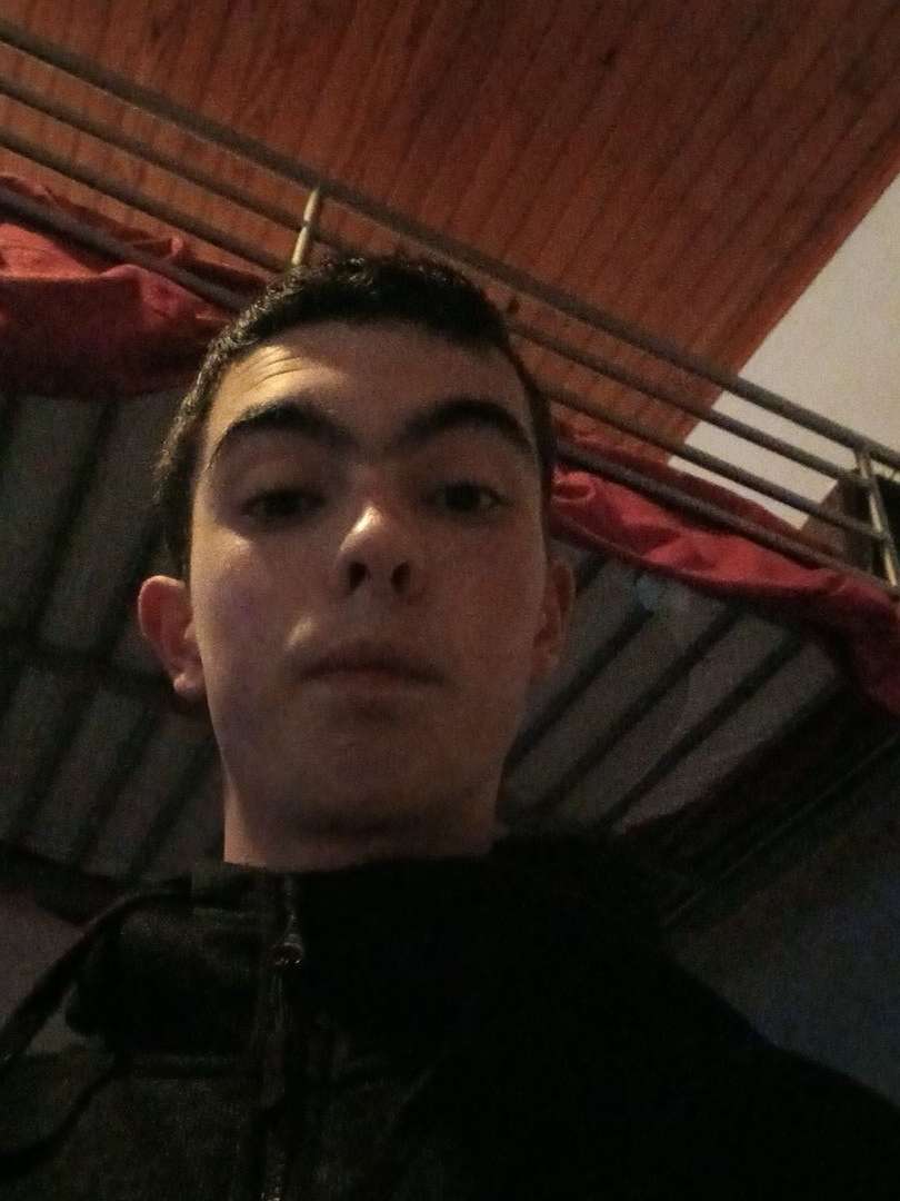 Photo 2 - C'est quoi la différence je fait quel âge ?