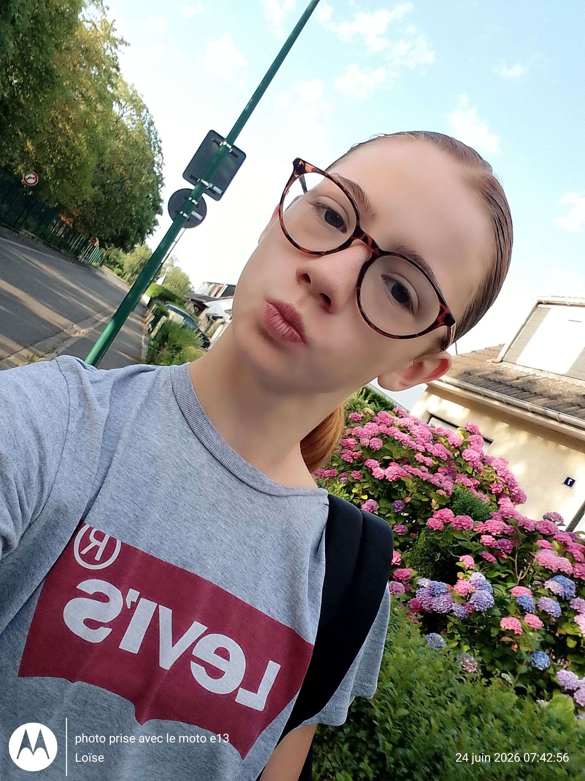 Photo 1 - Vous me préférée les cheveux lisses ou plaquée?