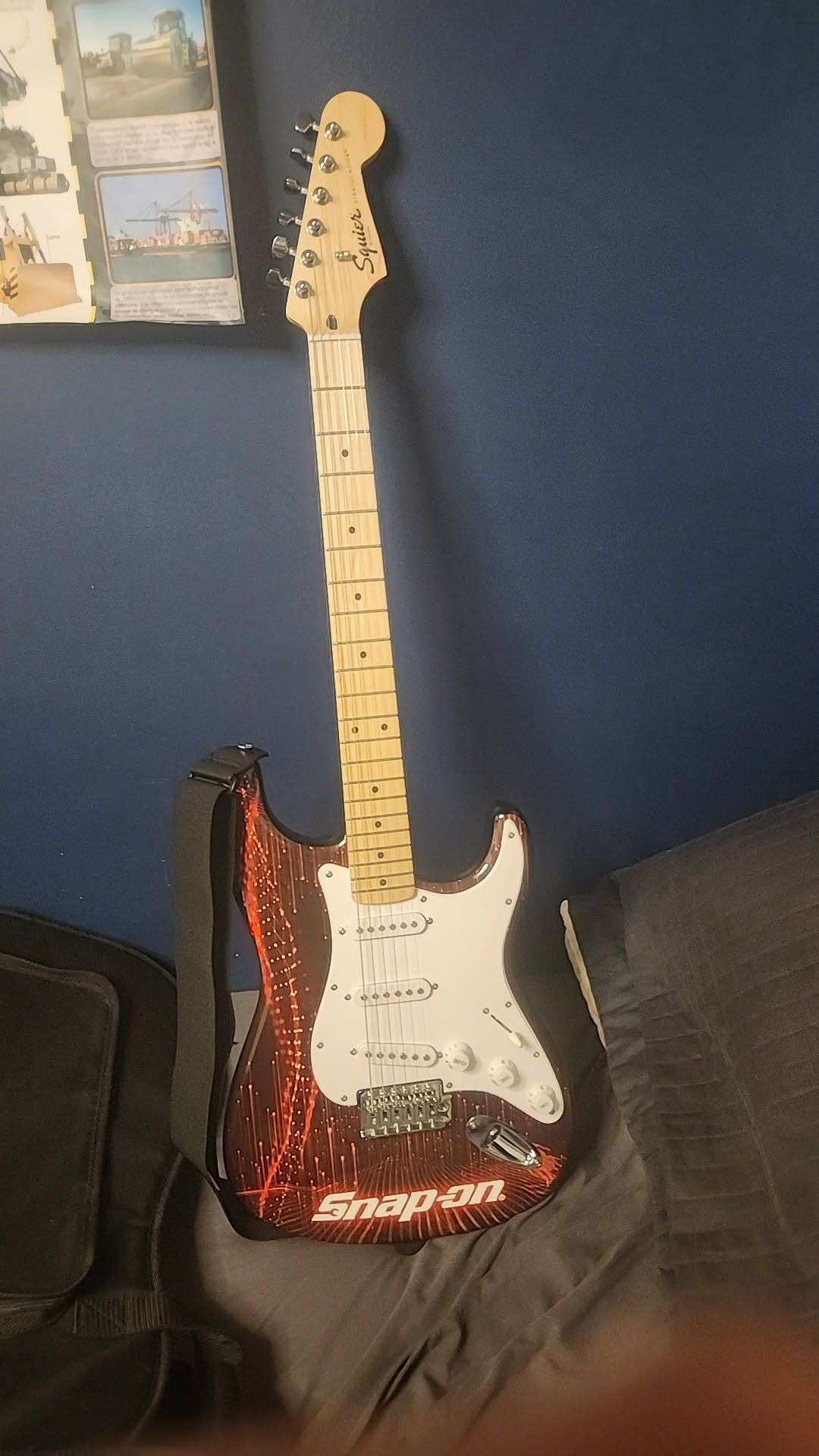 Photo 1 - Est ce que quelqu'un joue un instrument ici si oui tu joue quoi