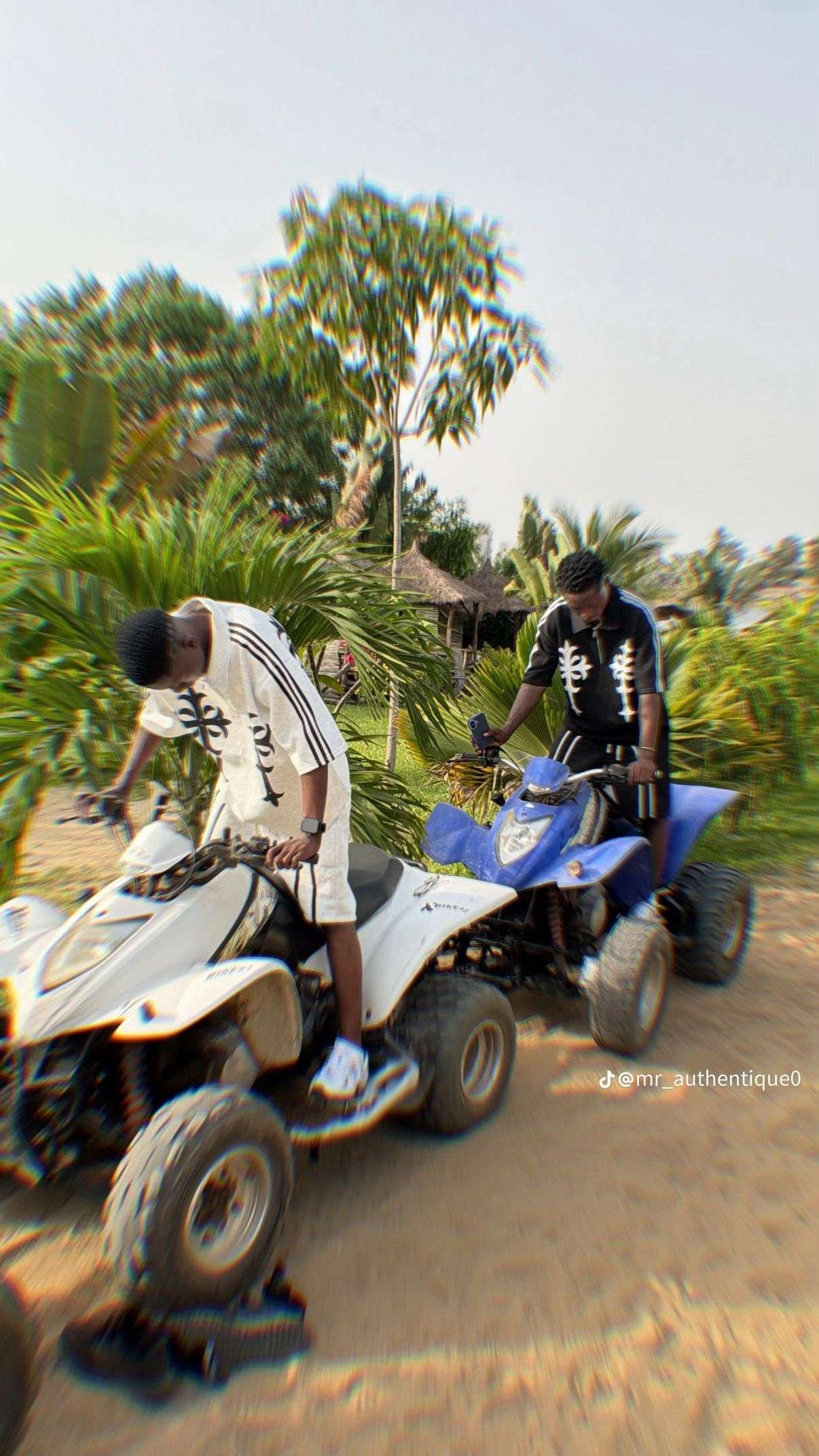Photo 2 - L' Afrique me manque tellement et mes potes aussi 😎🥹🥹🫂