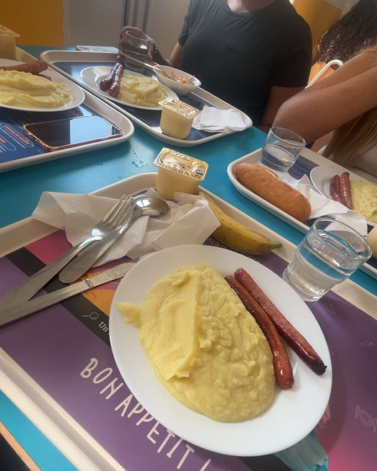Photo 3 - Perso moi je mange bien à la cantine et vs ? #cantinescolaire