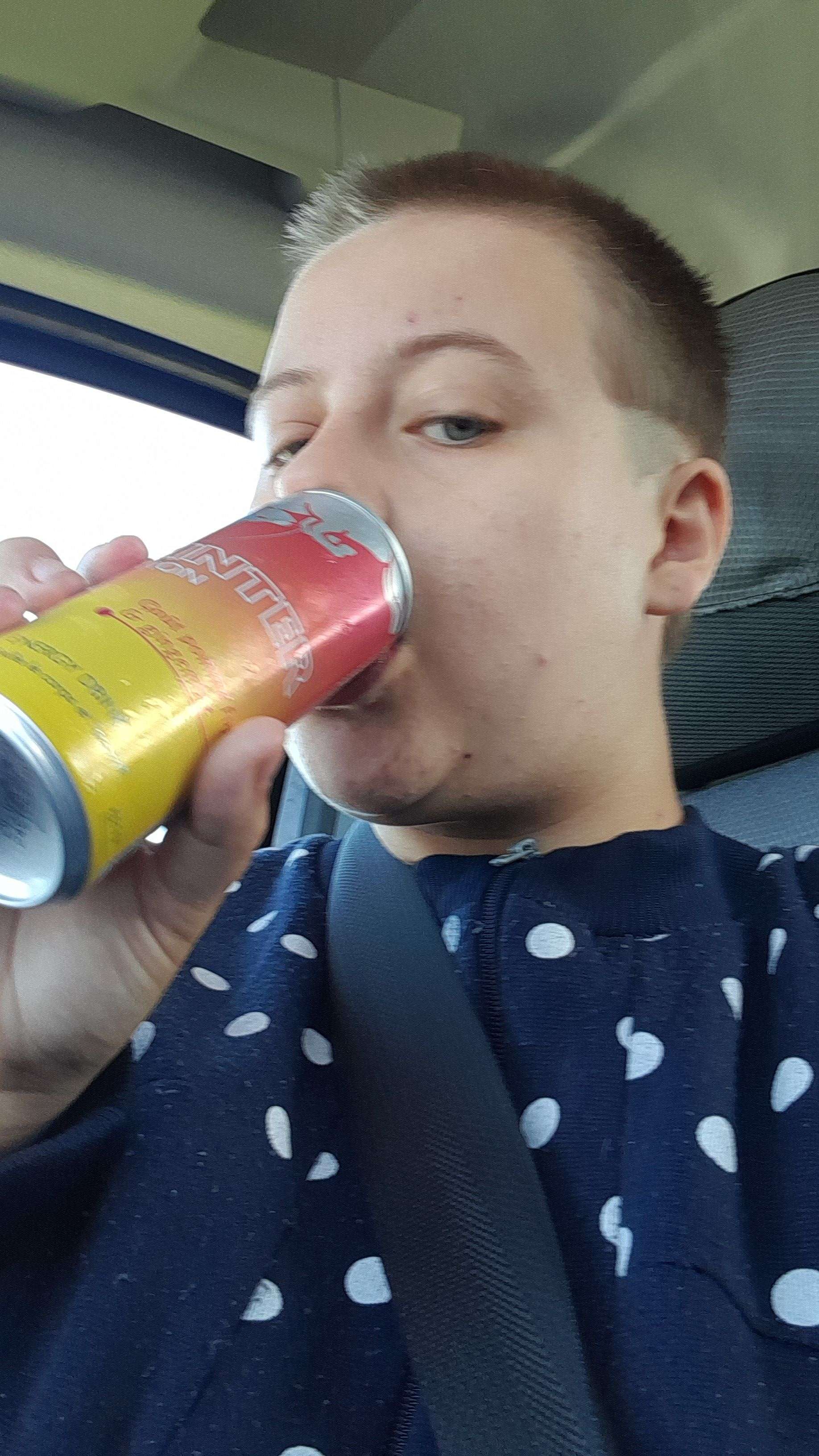 Photo 2 - J'ai 18ans ,je suis dans le 02(Aisne)je cherche quelqu'un entre 18,19,20ans