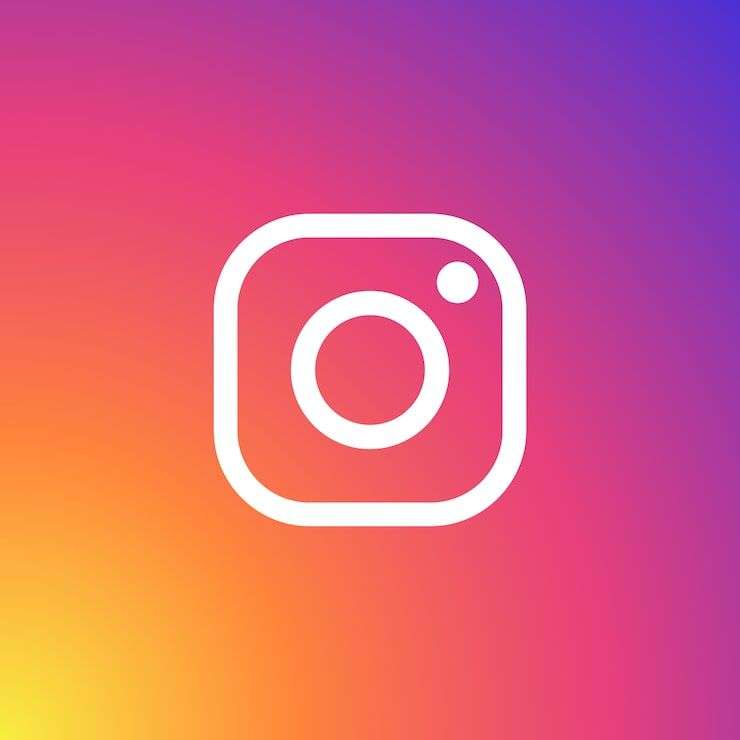 Photo 2 - Vous préférez quel réseau social?

1) Facebook
2) Instagram
3) Snap
4) Tiktok

Si autres en commentaires