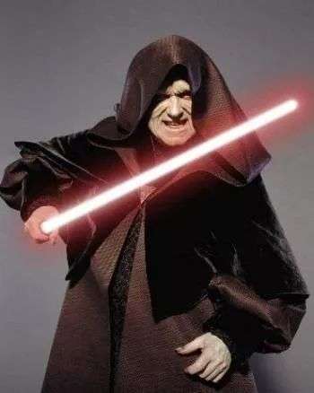 Photo 1 - Vous préférez quel Siths?

1) Dark Sidious
2) Dark Maul
3) Dark Vador 
4) Dark Kryat

Si autres Siths en commentaires