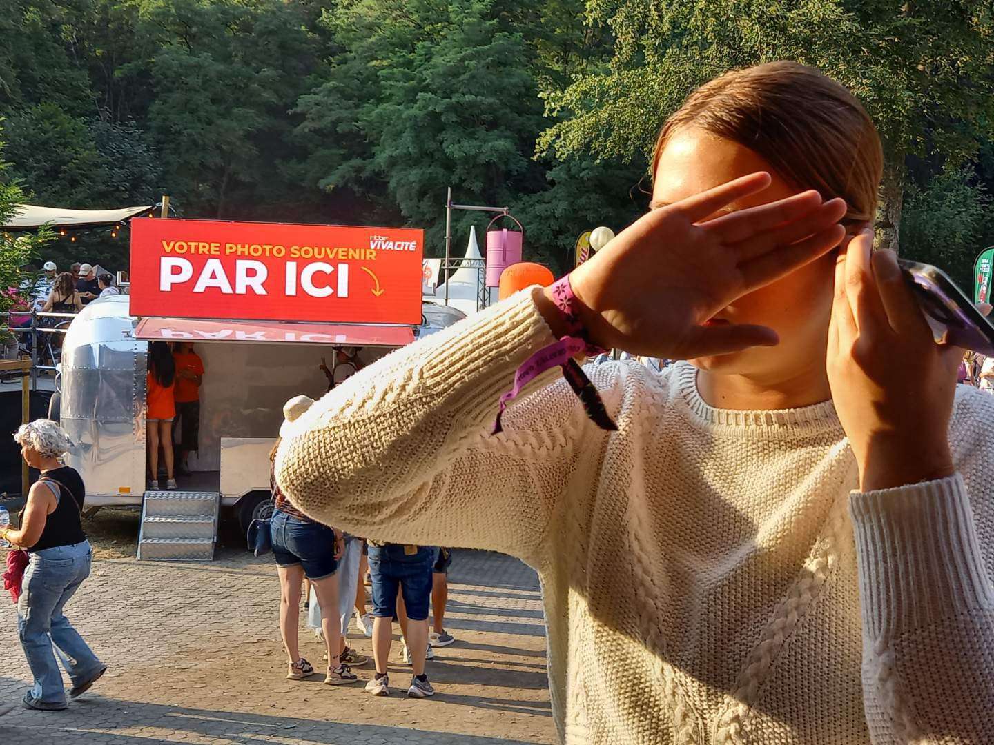 Photo 2 - Vous êtes doux avec les filles ou pas
