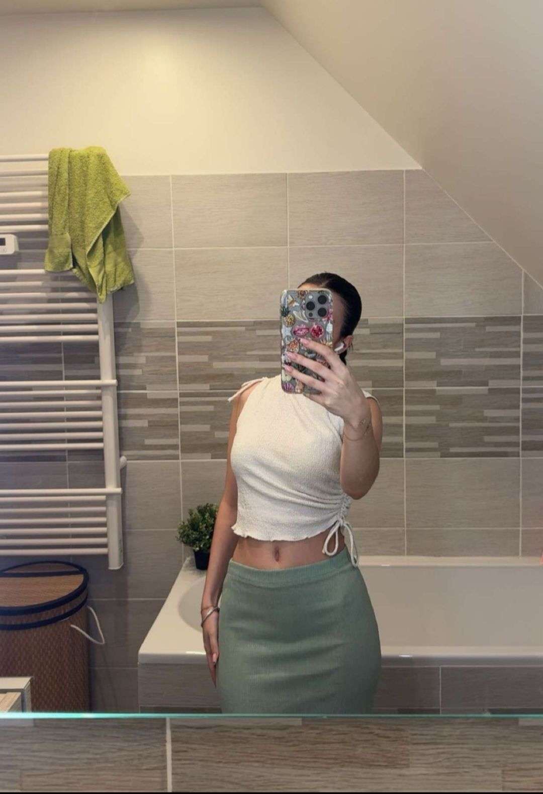 Phase 1 concours d'outfit 💃
Groupe D

Votez pour votre pr&eacute;f&eacute;r&eacute; et celui avec le plus de votes passe directement &agrave; la prochaine manche