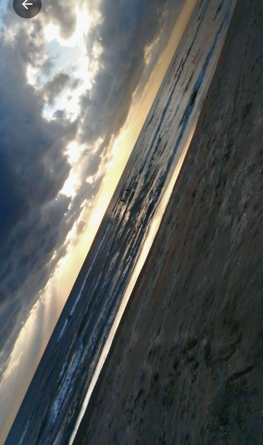 PHASE 1 CONCOURS PHOTO AQUATIQUE 🌊

Votez pour votre photo pr&eacute;f&eacute;r&eacute;e 
Celle qui obtiendra le plus de votes passera &agrave; la phase suivante