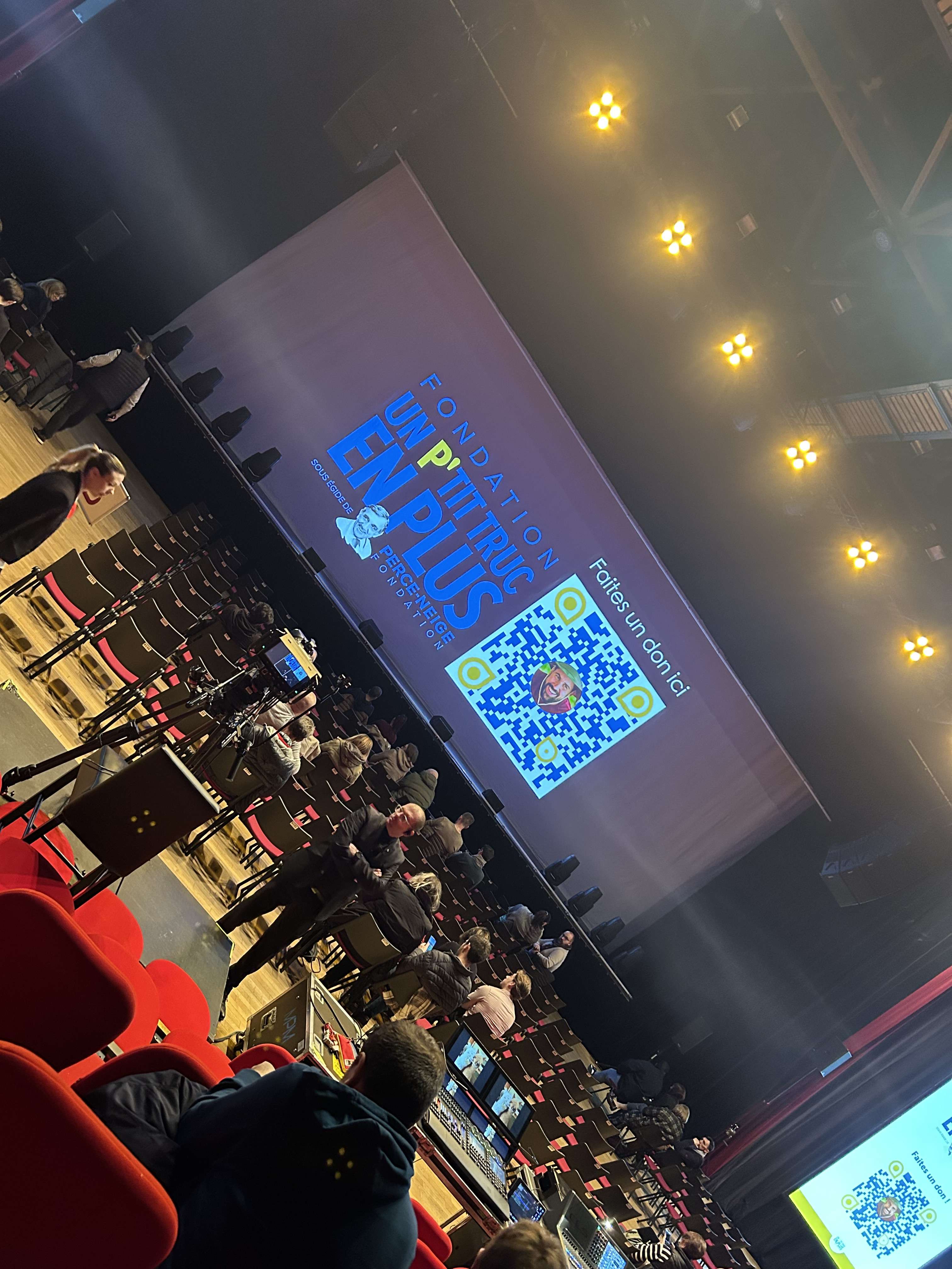 Spectacle d&rsquo;Artus avec mon homme, on a mal &agrave; la m&acirc;choire tellement on a fait que de rire pendant 2h, il est incroyable 👌🏼😂