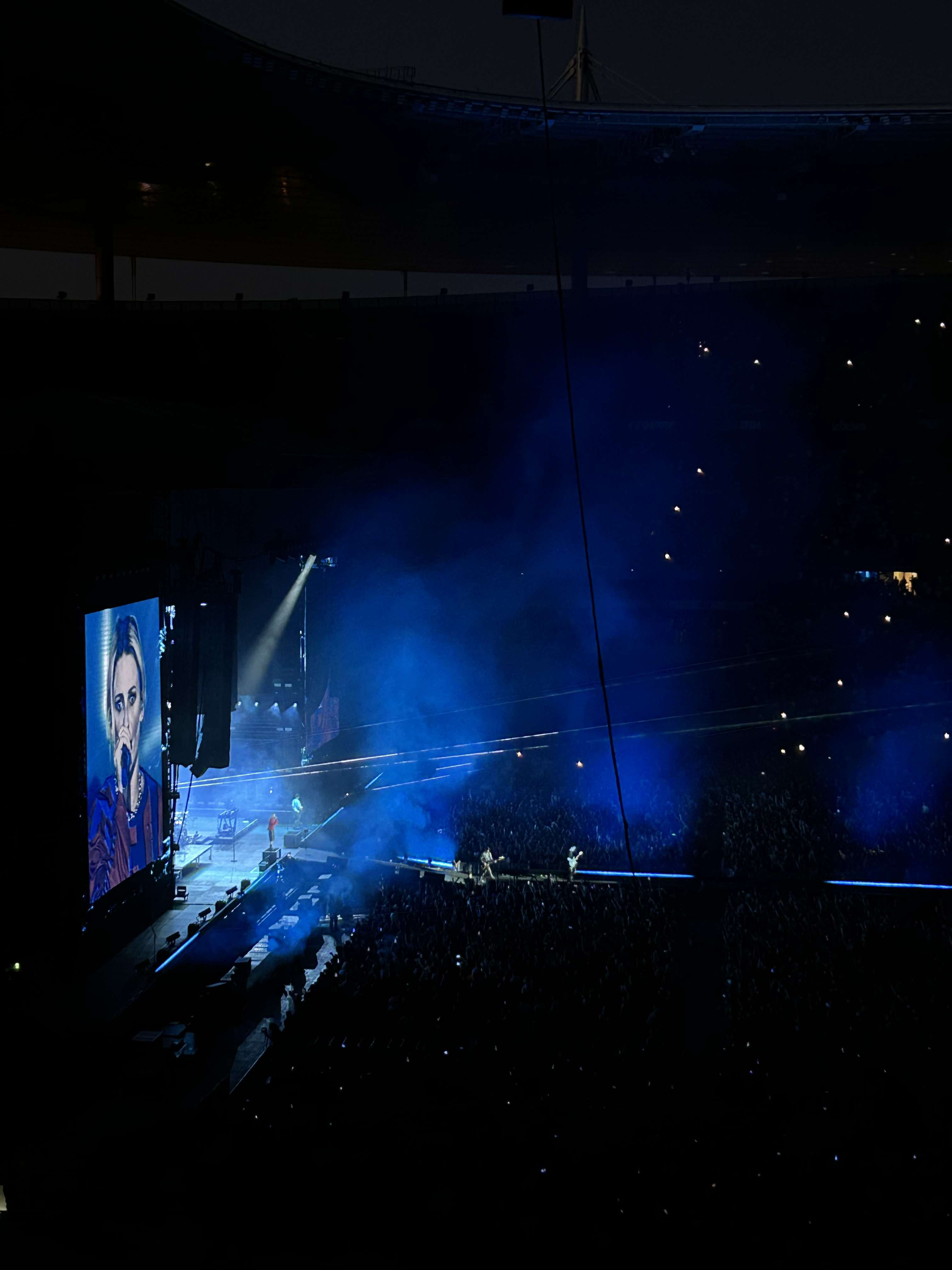 Le concert de Linkin Park au Stade de France est termin&eacute; depuis peu, j&rsquo;ai du mal &agrave; m&rsquo;en remettre
C&rsquo;&eacute;tait indescriptible. Un m&eacute;lange d&rsquo;&eacute;motions : la joie, des larmes, un r&ecirc;ve d&rsquo;enfance r&eacute;alis&eacute;, un bonheur intense et un putain de concert de fou ! 🤩🤘🏼😍