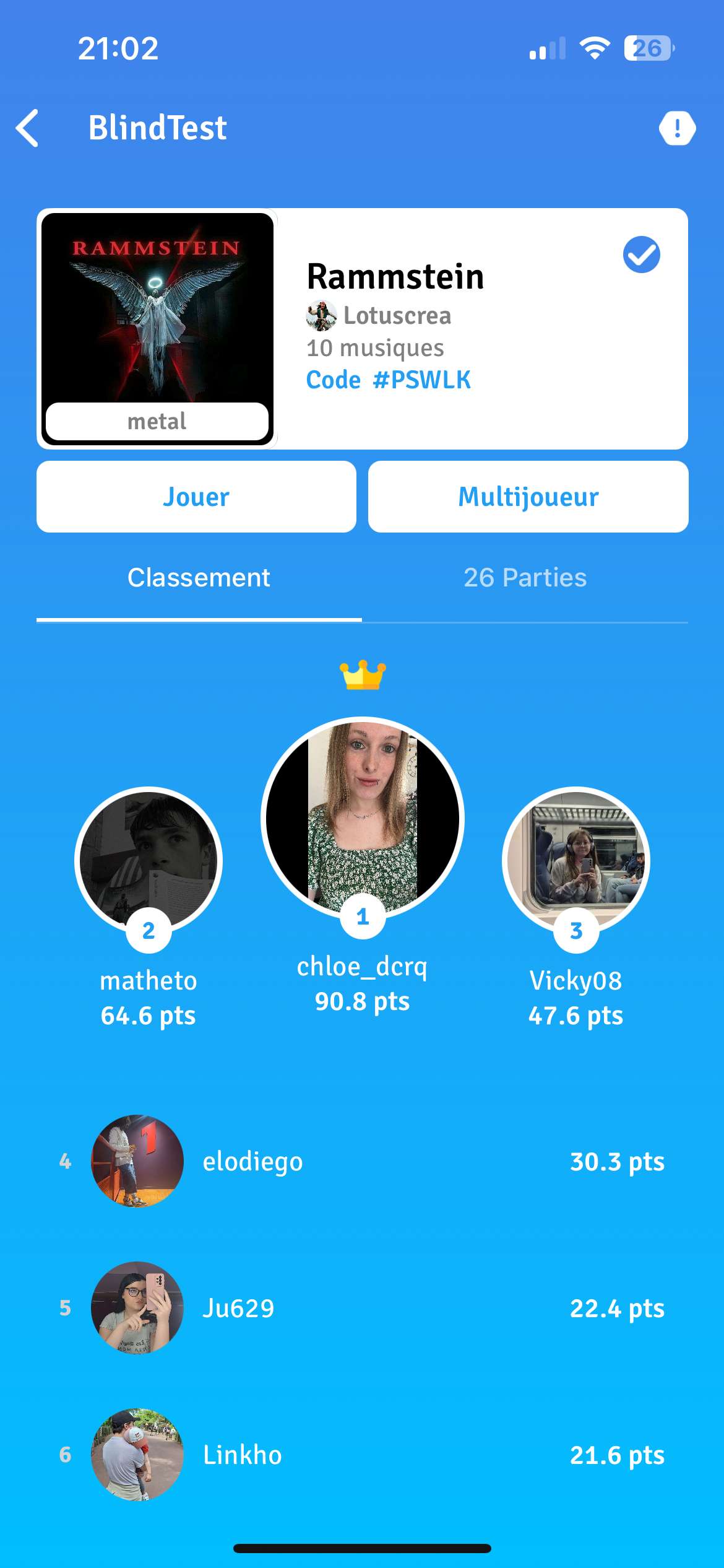 S&eacute;rieusement, qui peut me battre sur Rammstein ? 😂
Je les &eacute;coute depuis que je suis dans le ventre de ma m&egrave;re 🤘🏼😍