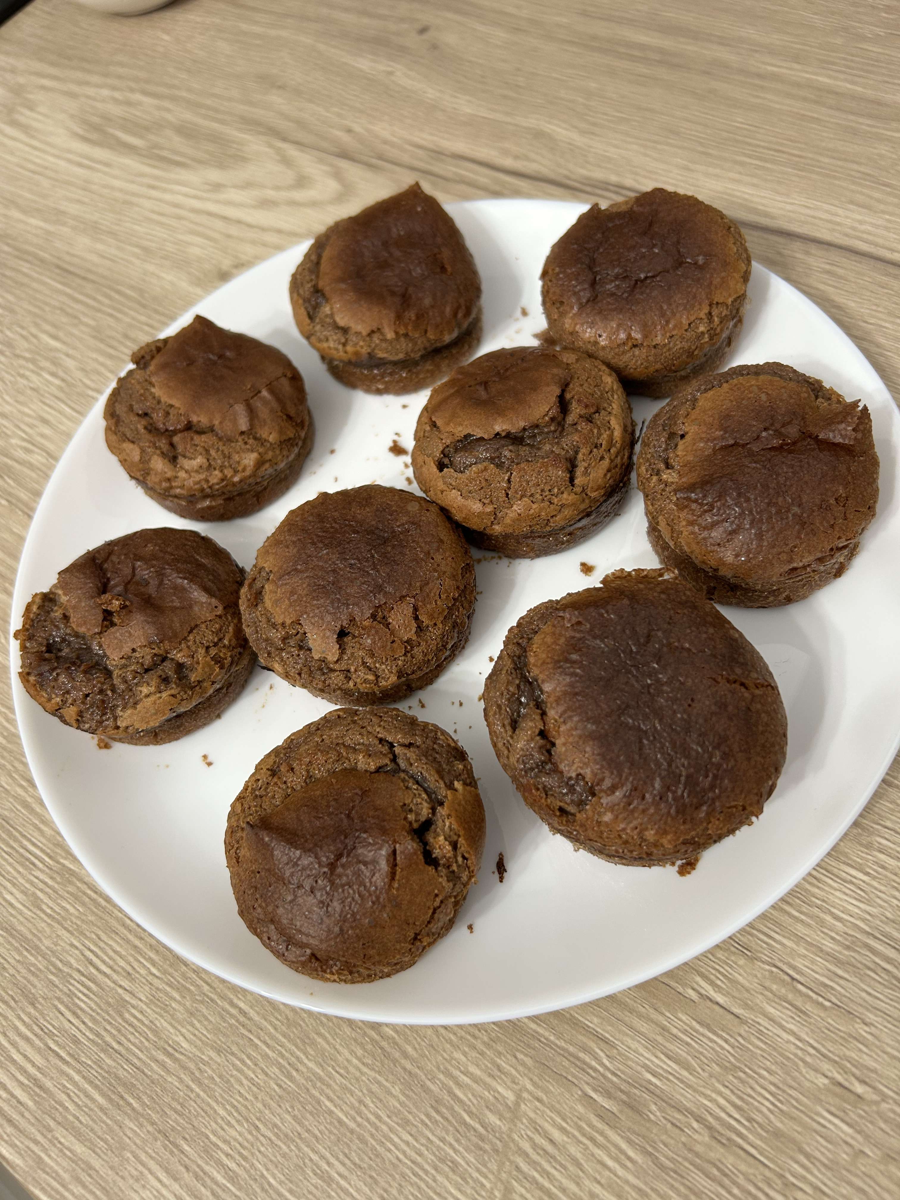 Surprise pour mon homme : j&rsquo;ai cuisin&eacute; (de base j&rsquo;aime pas) mes 1ers fondants au chocolat 😋