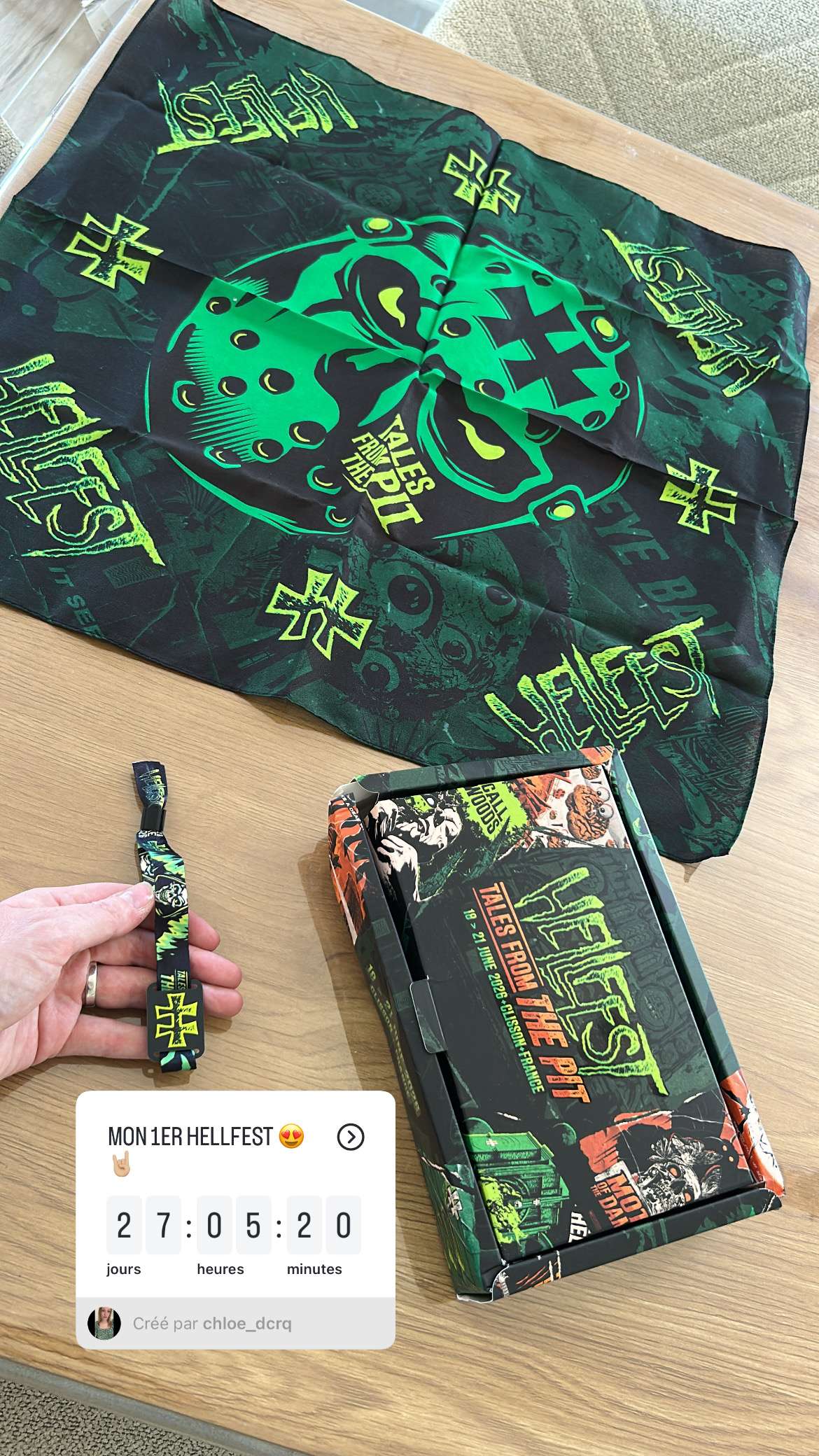 J&rsquo;ai enfin re&ccedil;u mon bracelet d&rsquo;acc&egrave;s pour aller au Hellfest avec une magnifique boite et un tr&egrave;s beau foulard ! J&rsquo;ai tellement h&acirc;te d&rsquo;y aller !! 😍🤩🤘🏼