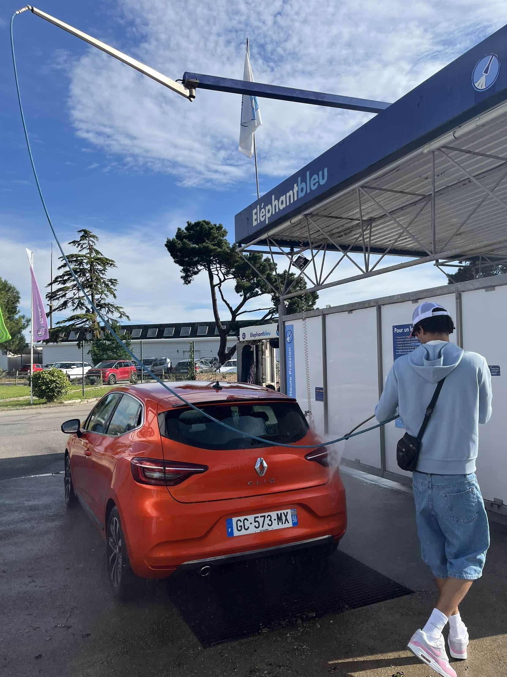 Je post al&eacute;atoirement 🤡