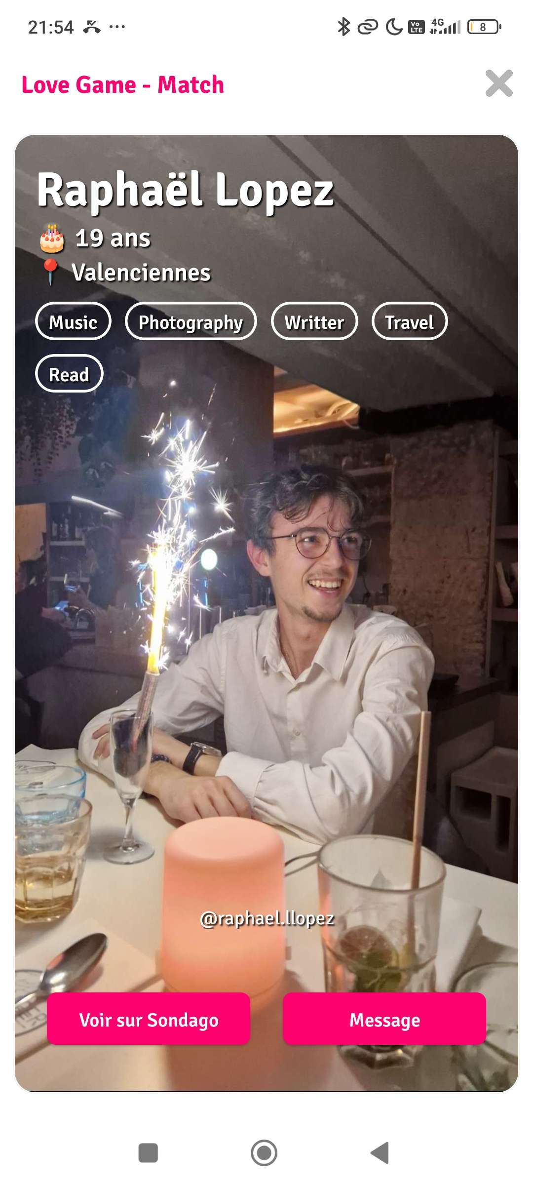 J'ai match&eacute; avec @raphllopez j'ai r&eacute;ussi ma vie