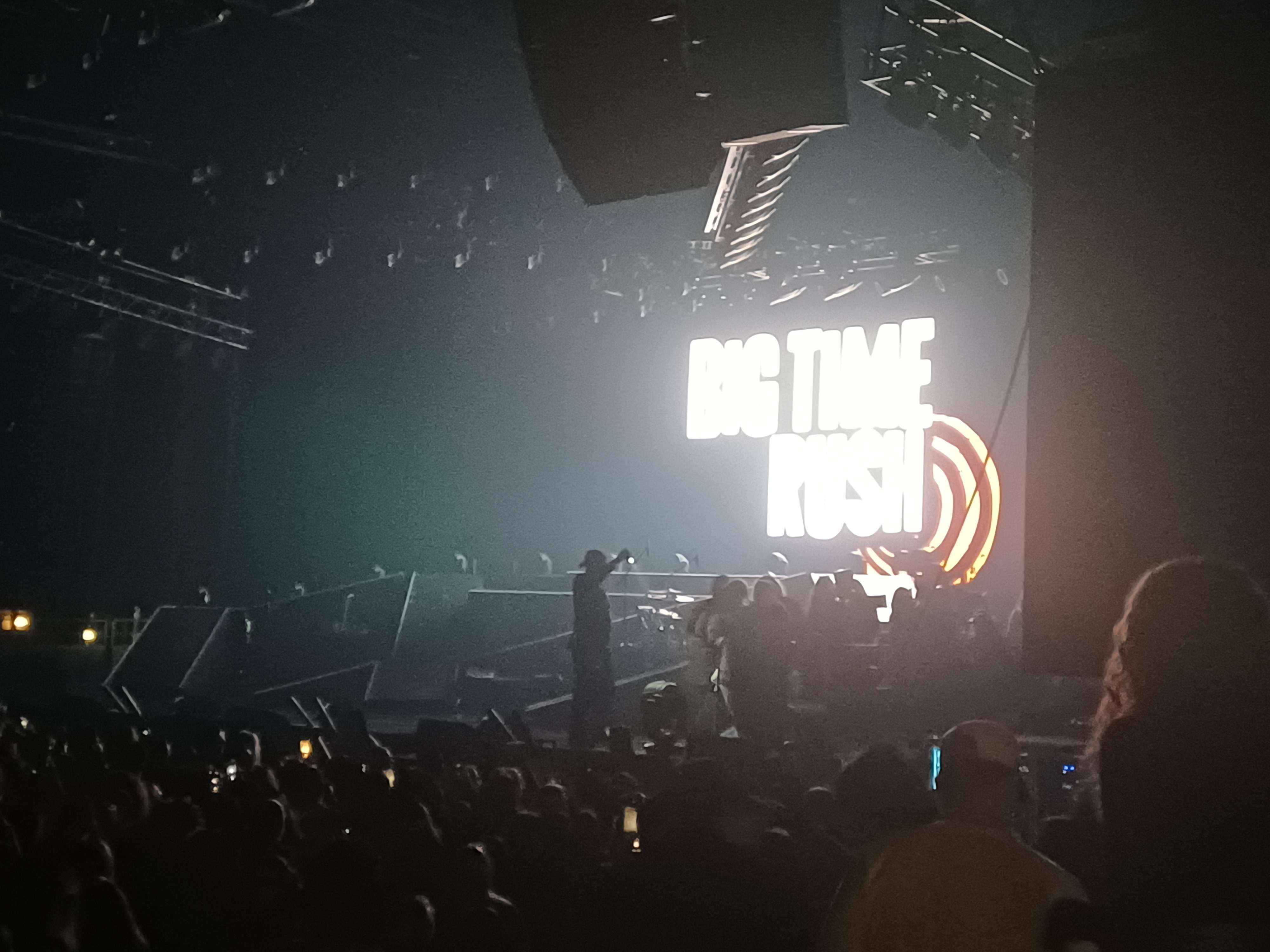 Voici une image faite au concert le 3 D&eacute;cembre 😍