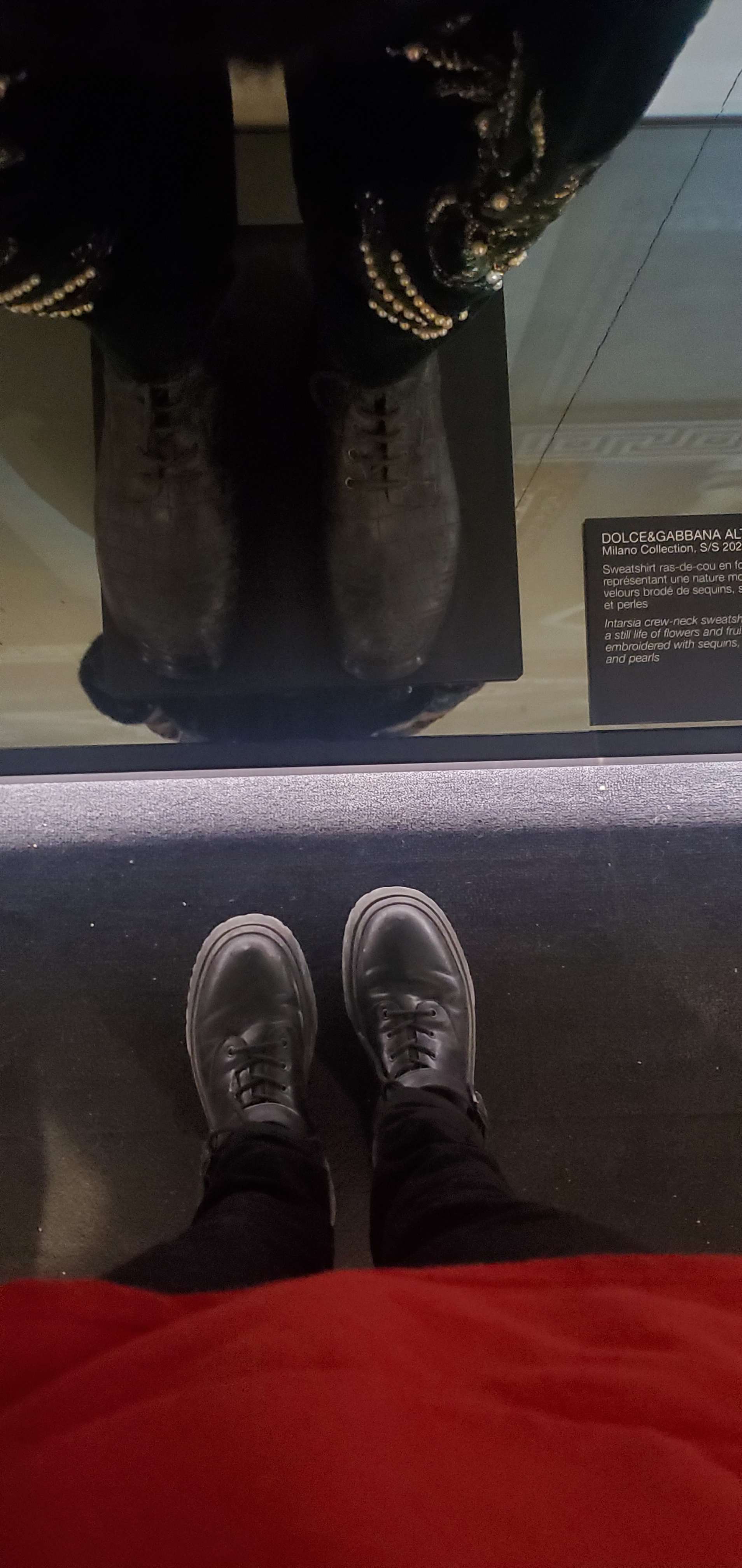@ML_Cesar il nous a vol&eacute; nos chaussures