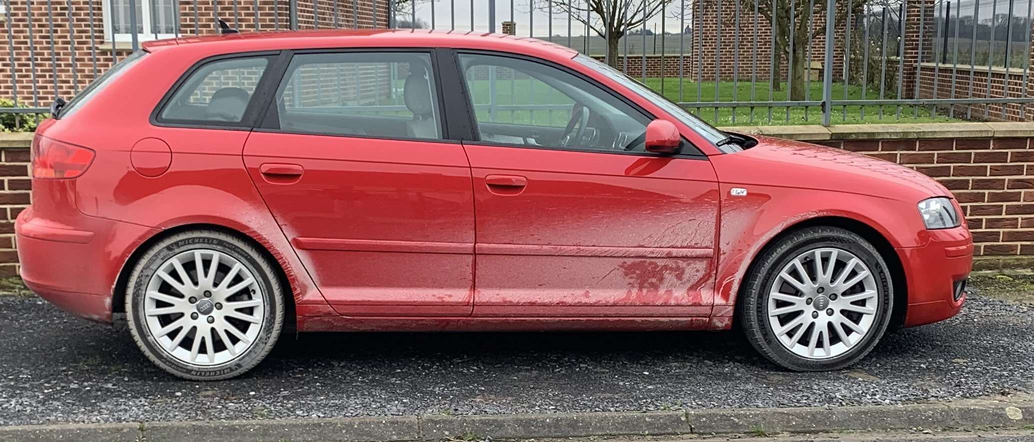 Pov: Tu laves ta voiture la veille, pour la retrouver comme &ccedil;a en une sortie 🗿
Route de mrd 💀