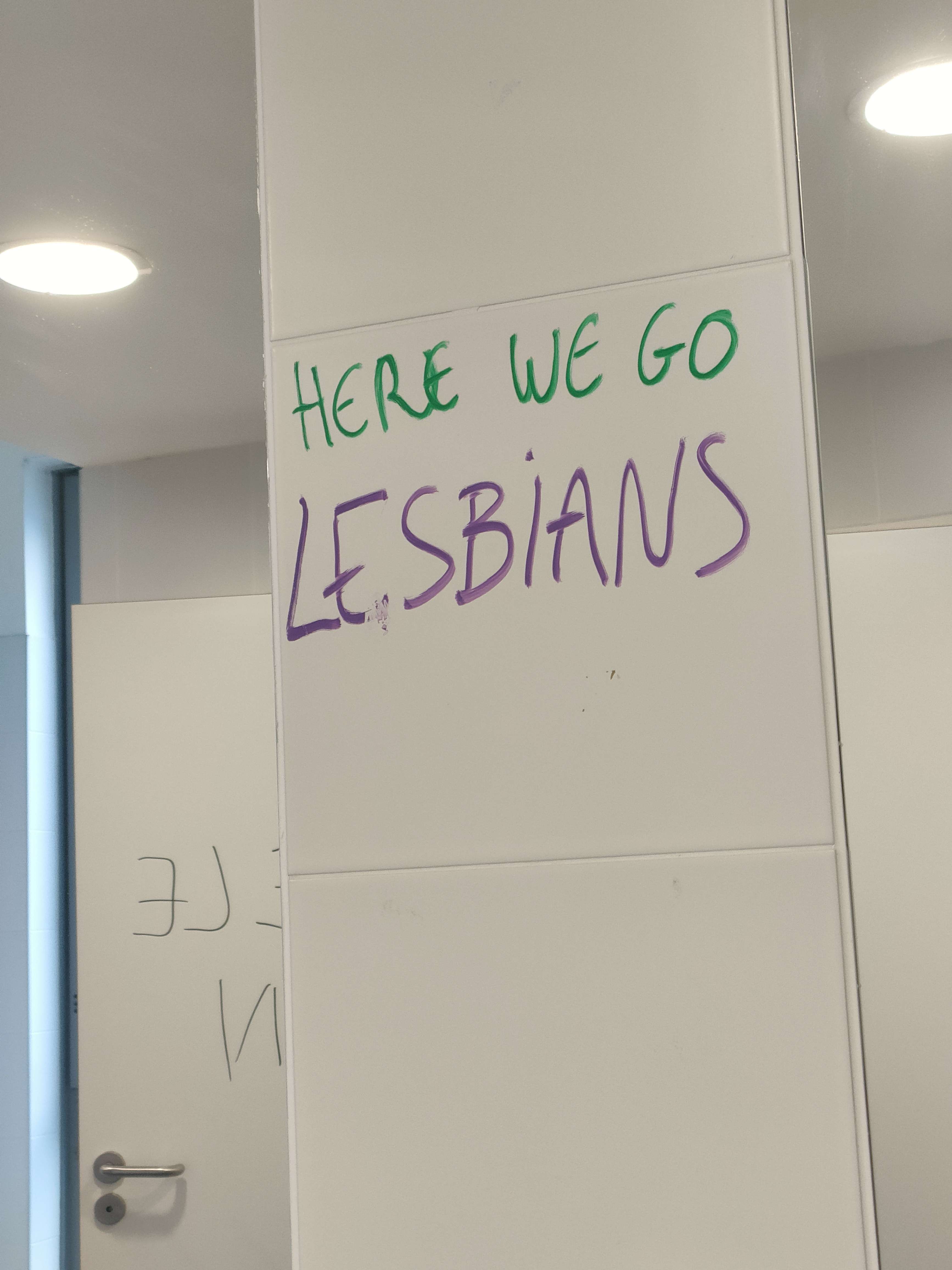Sympa les toilettes de ma fac