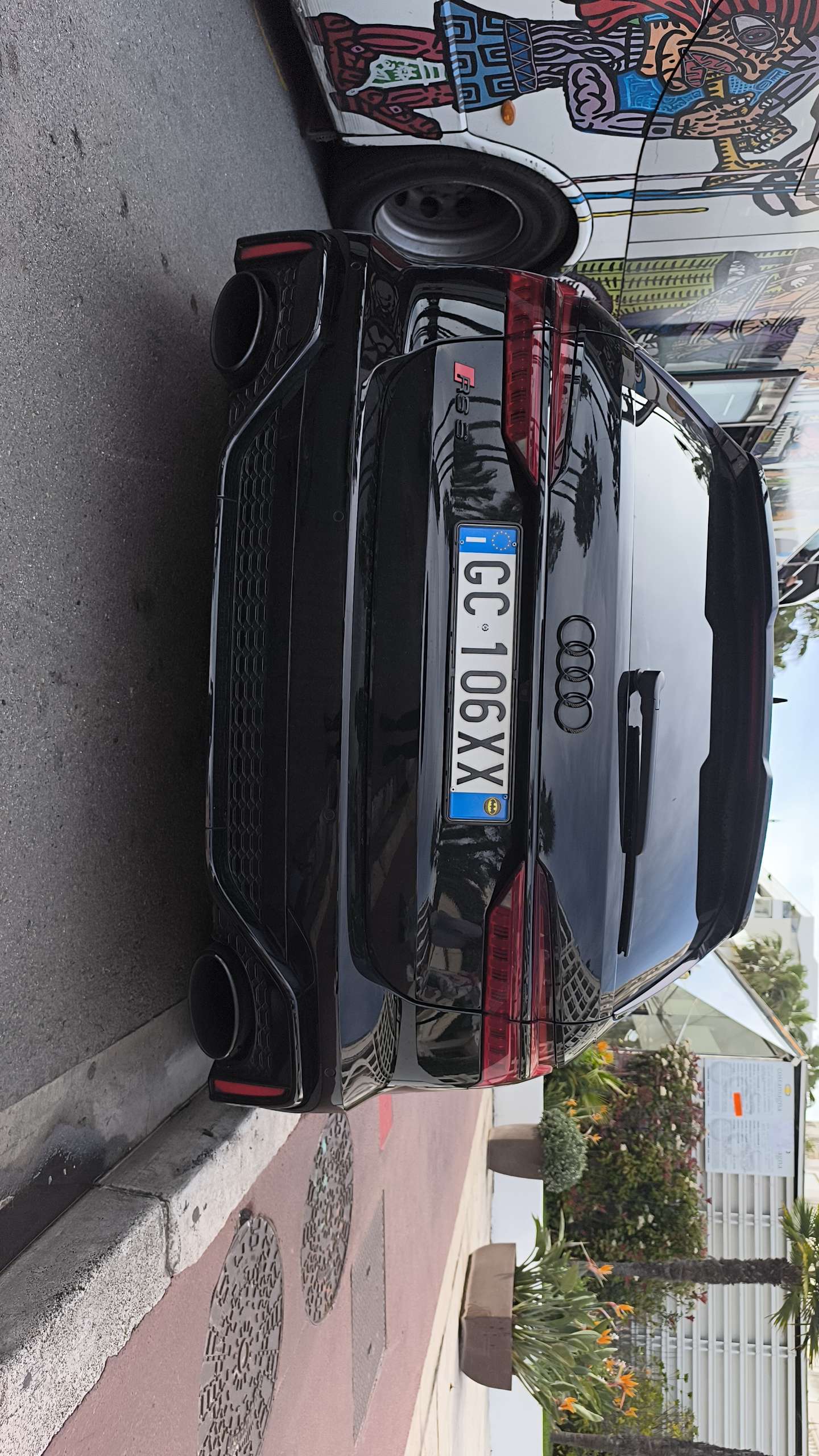 On est sur un jeune rs6 aberrant fr&eacute;rot
Insta: tayakun0