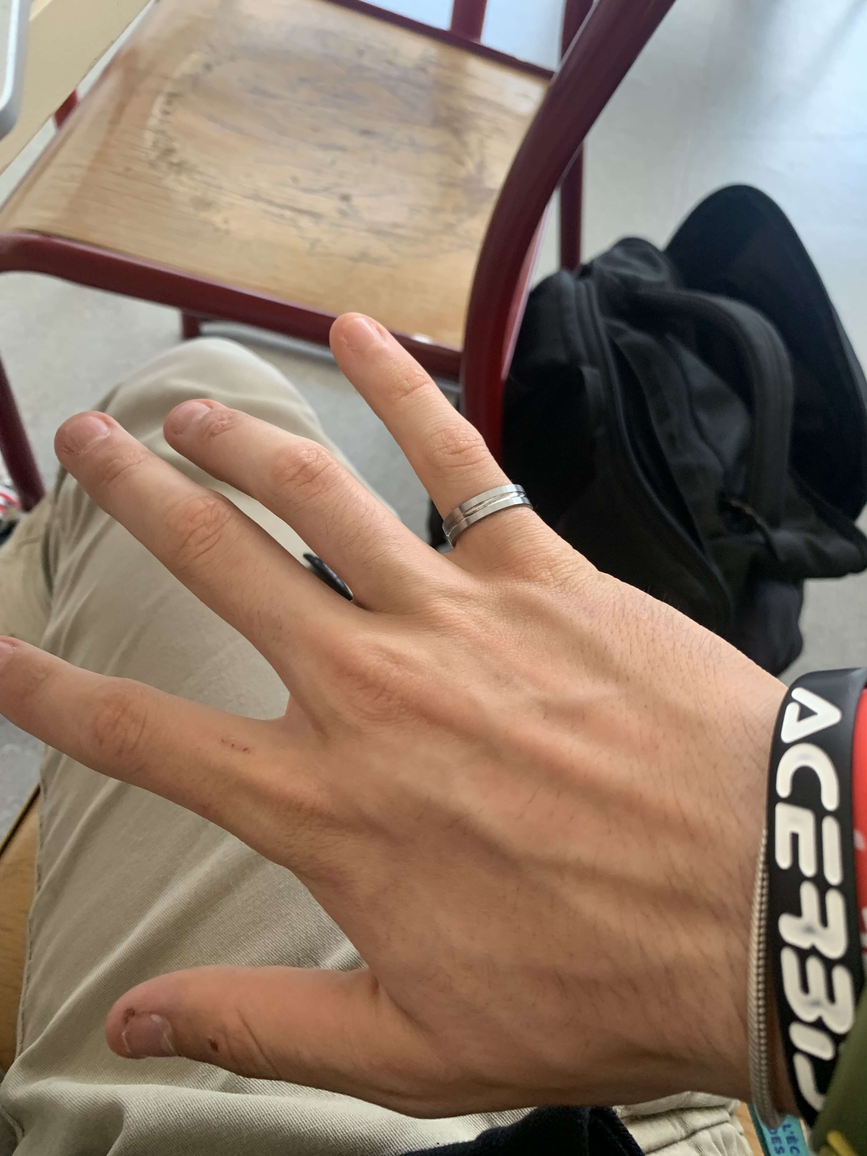 Vous la trouvez comment la bague c moi qui l&rsquo;ai faite de mes propres mains 🤗