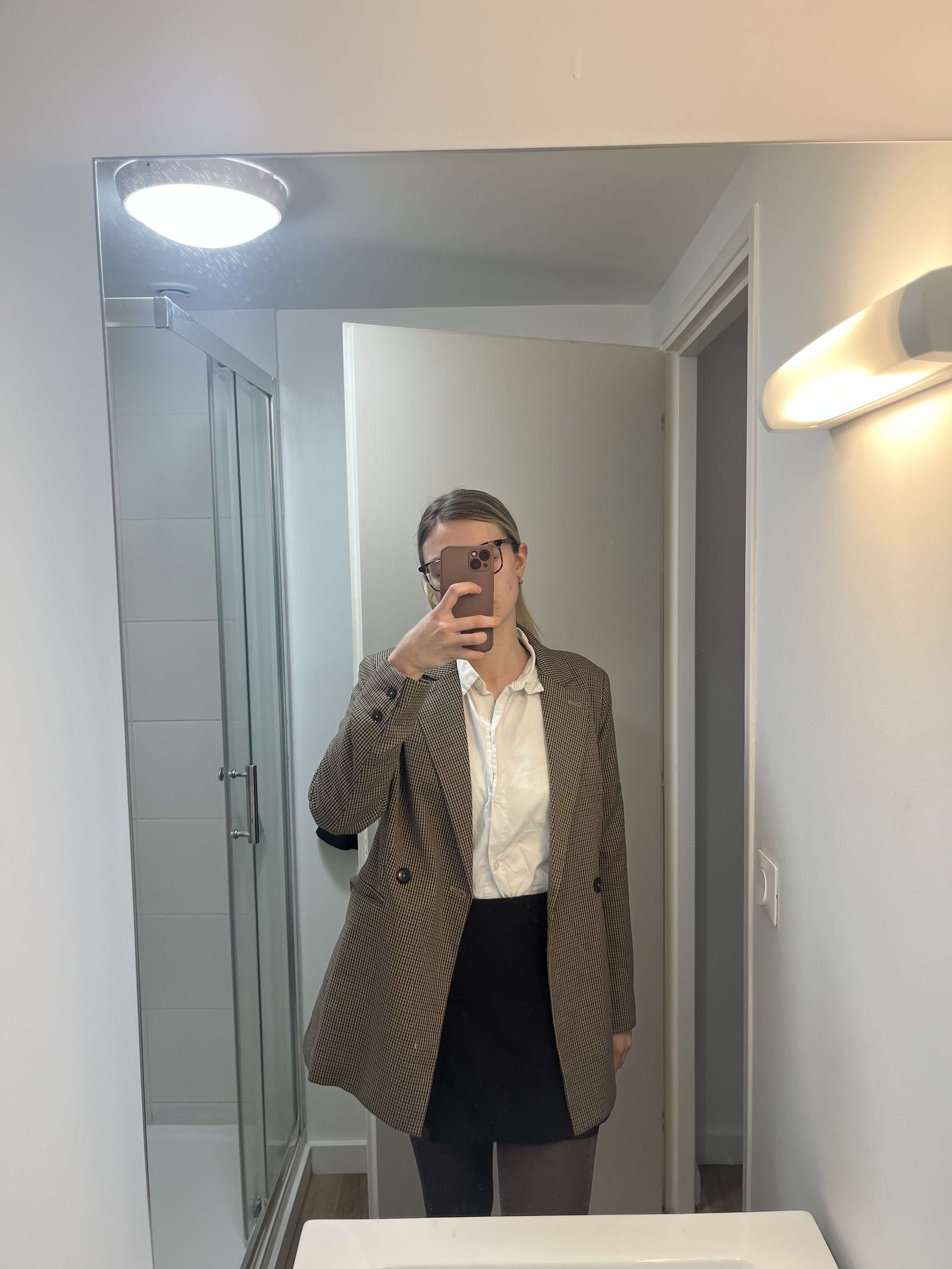 Bonne journ&eacute;e &agrave; tous ☀️

Petite tenue du jour 🙂&zwj;↕️