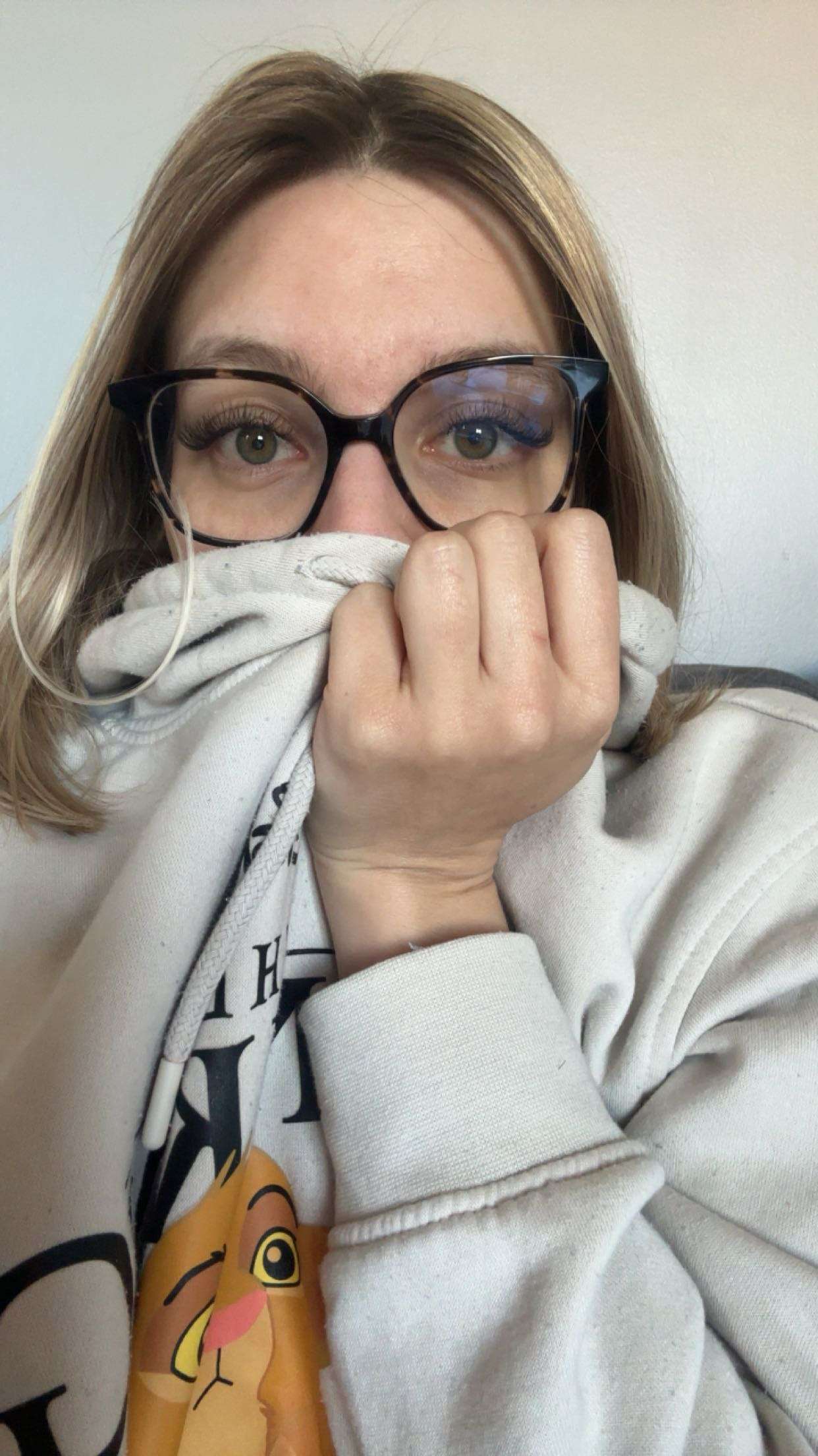 Miam son odeur 🫠

Sinon,vous avez bien dormi ? 😴