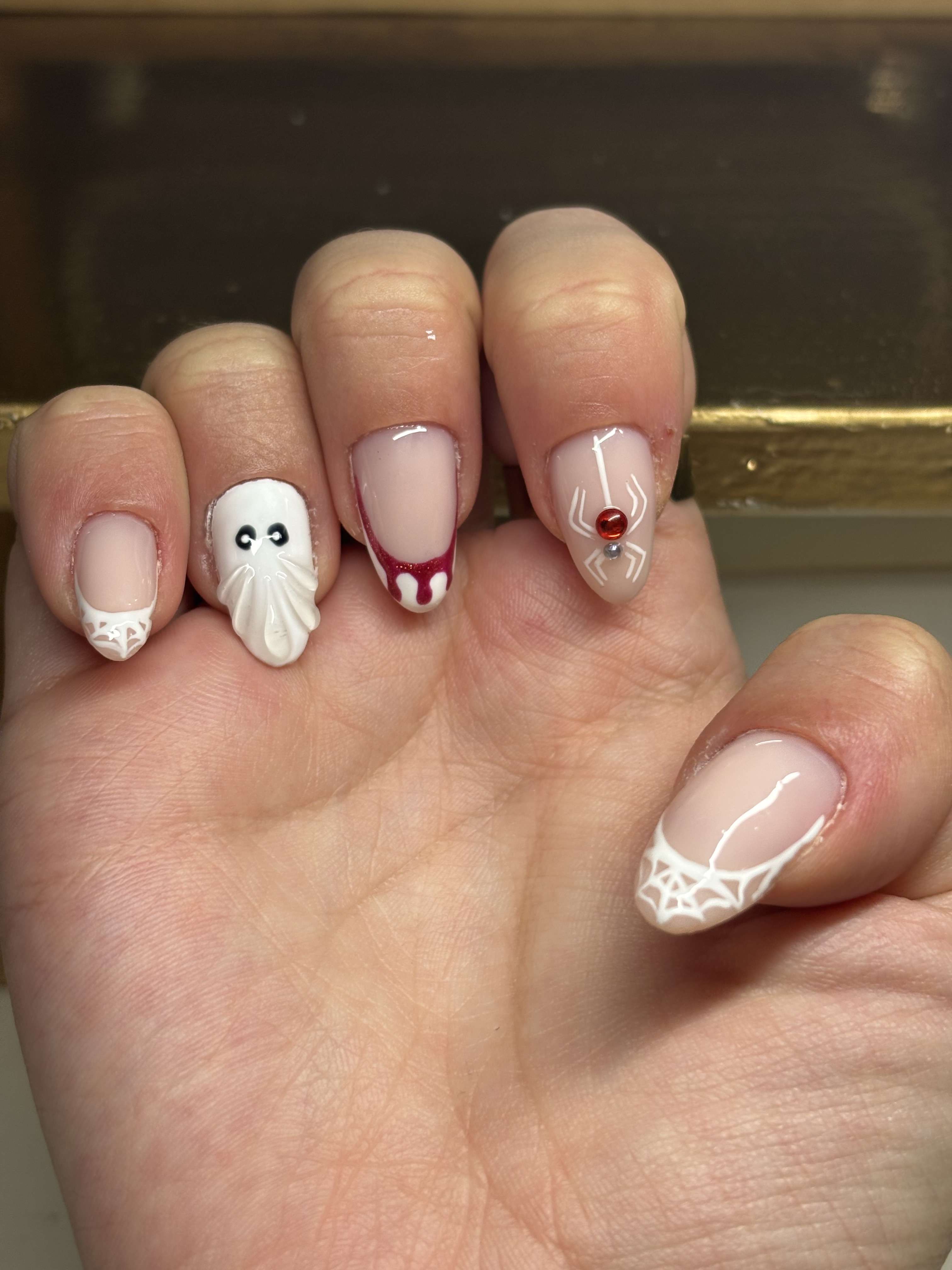 C&rsquo;est quoi vos ongles pour cet automne? 🍂