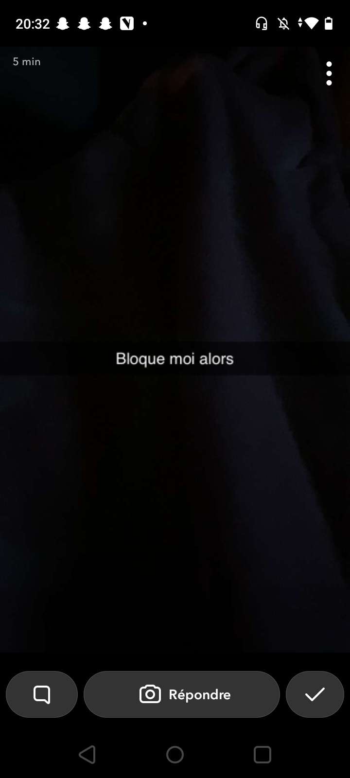 Le mec il me dit de le bloquer mais une heure plus tard il me rajoute ou est la logique des chose🤣 #sommeil